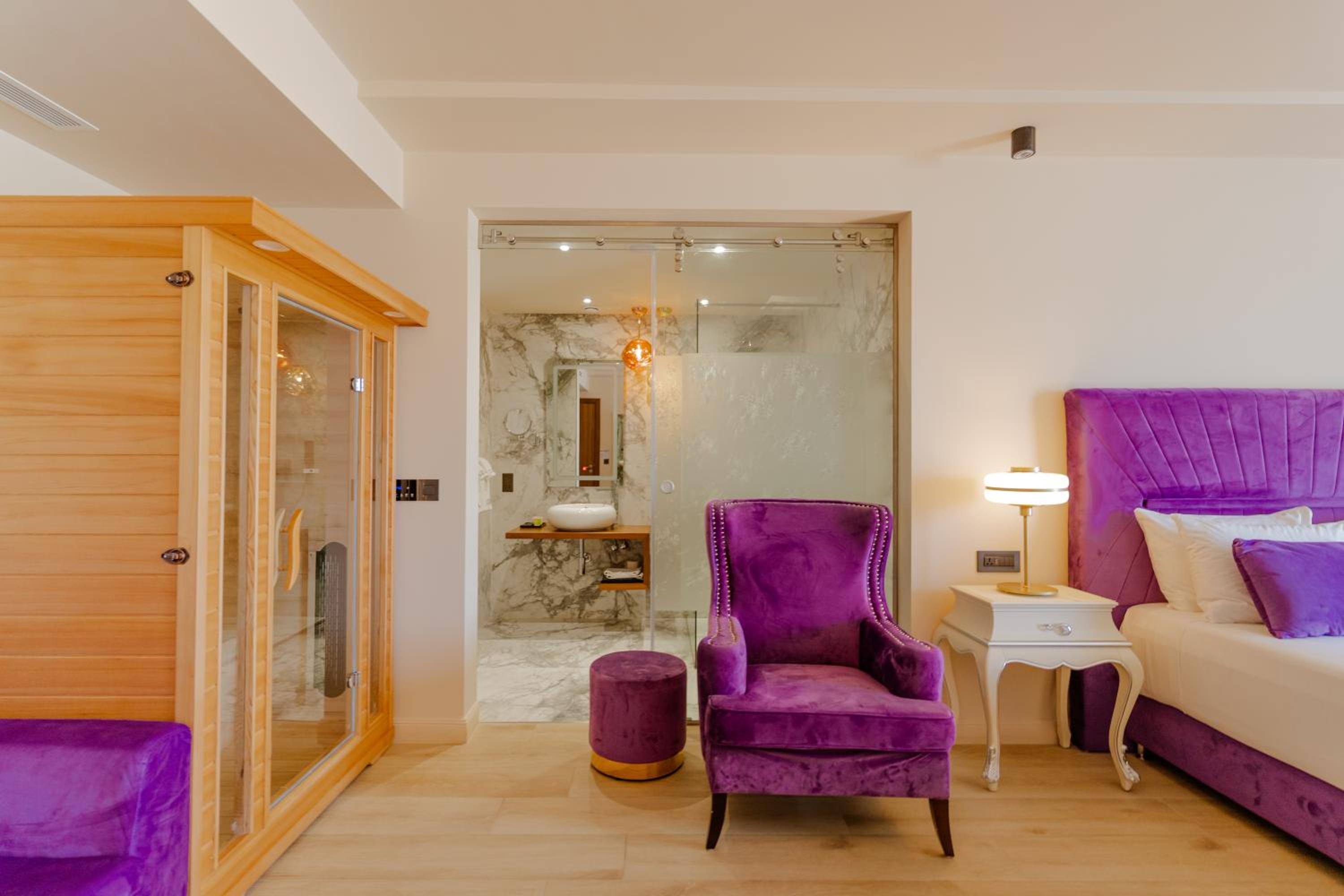 Suite with Sauna
