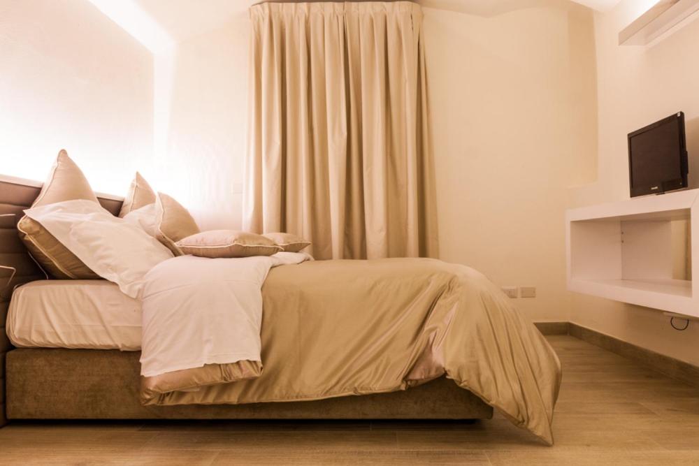 Suite (2 Adults) photo 1