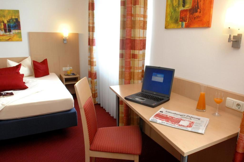 Five-Bed Room  photo 2