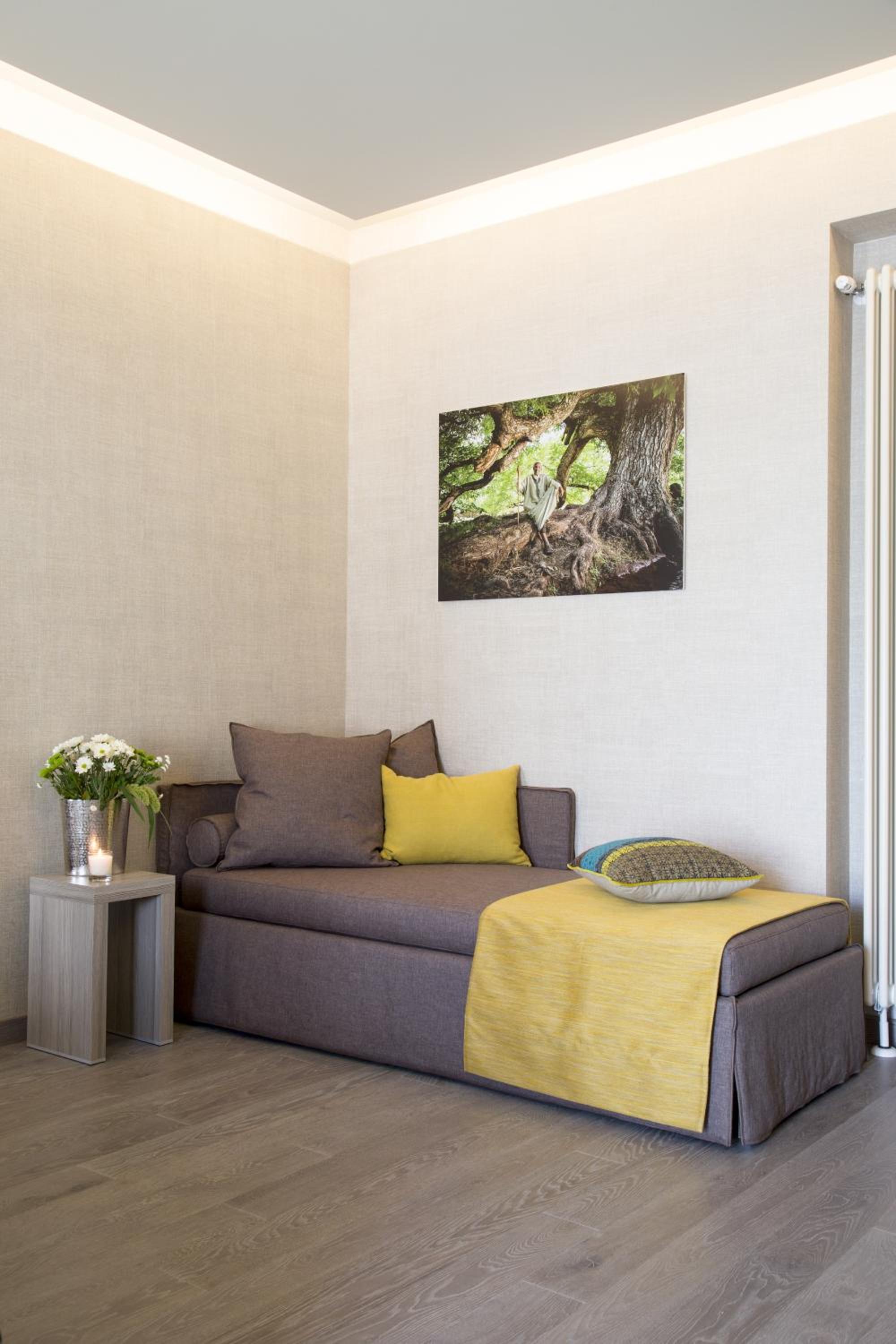 Quadruple Room with Balcony - Photo 6
