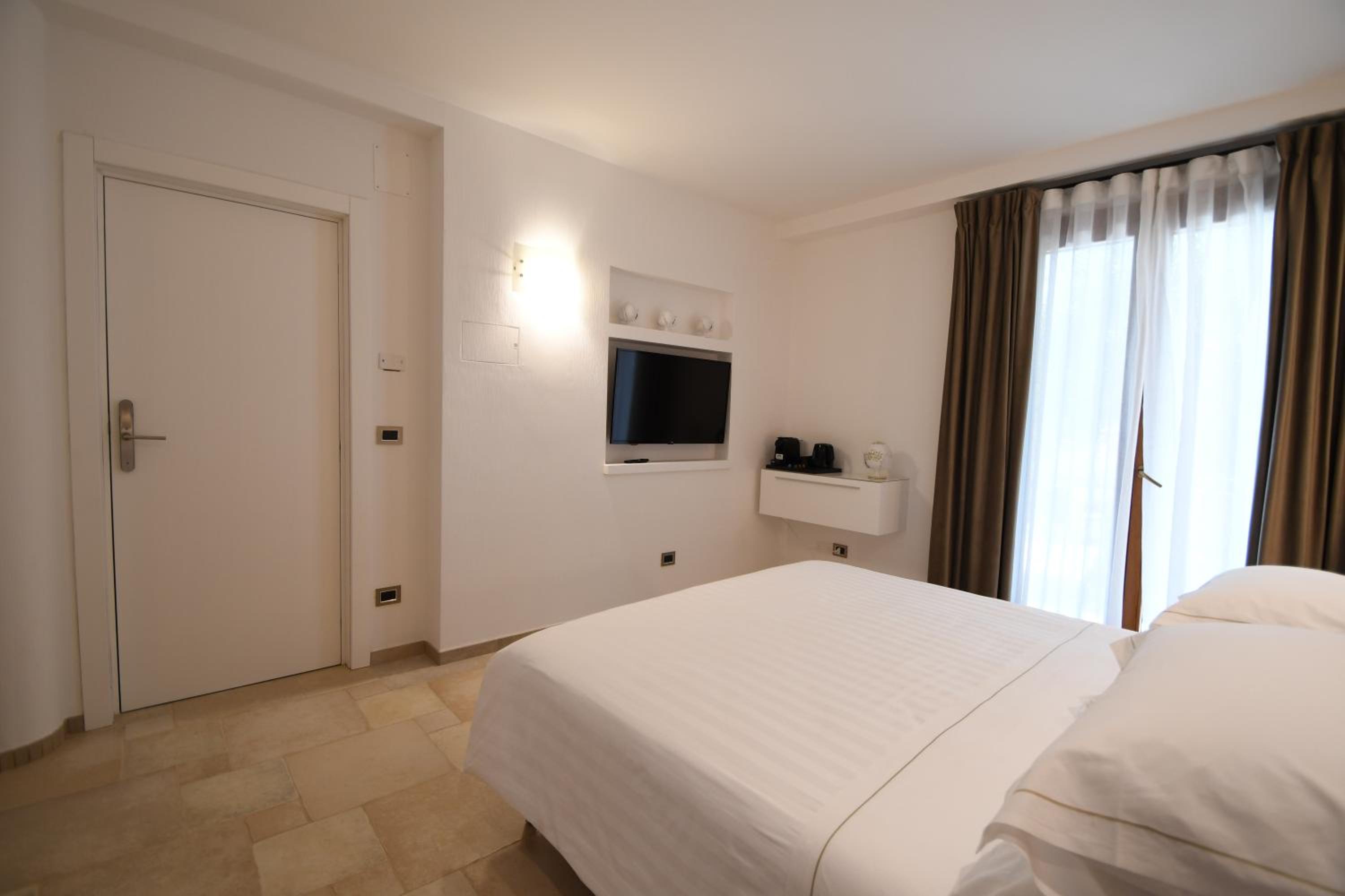 Double Room with Balcony photo 1