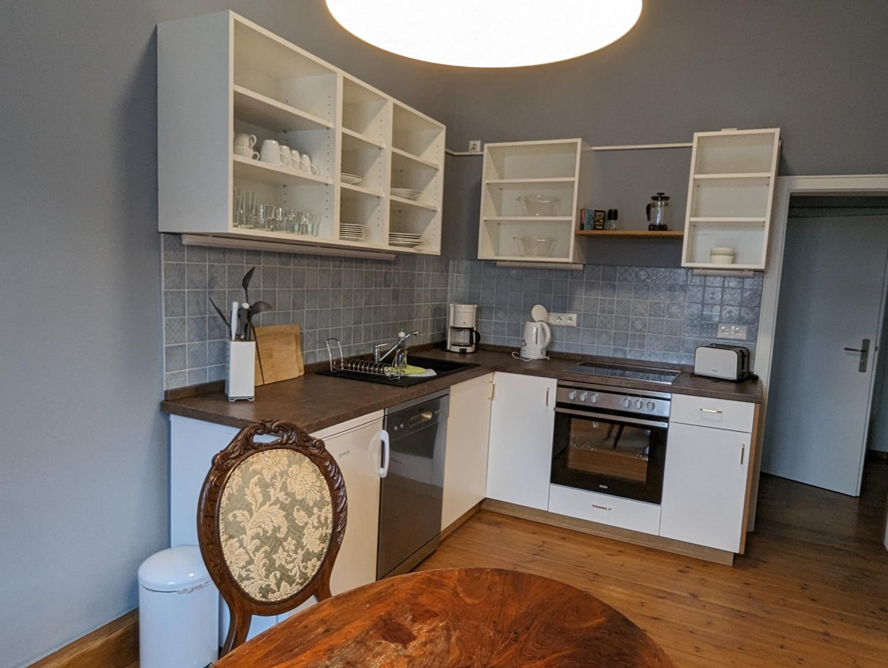 Two-Bedroom Apartment - Photo 6