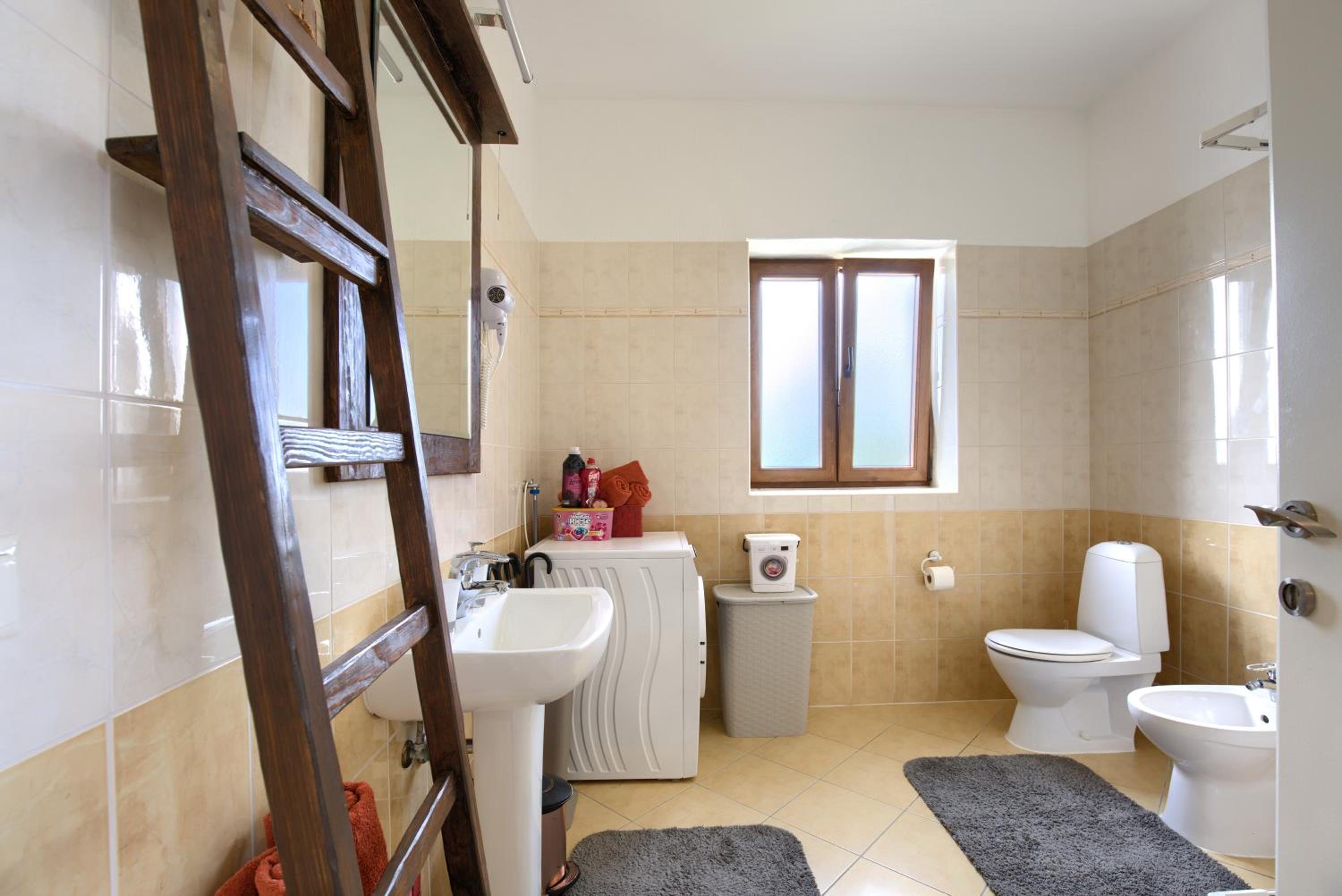 Villa photo 2