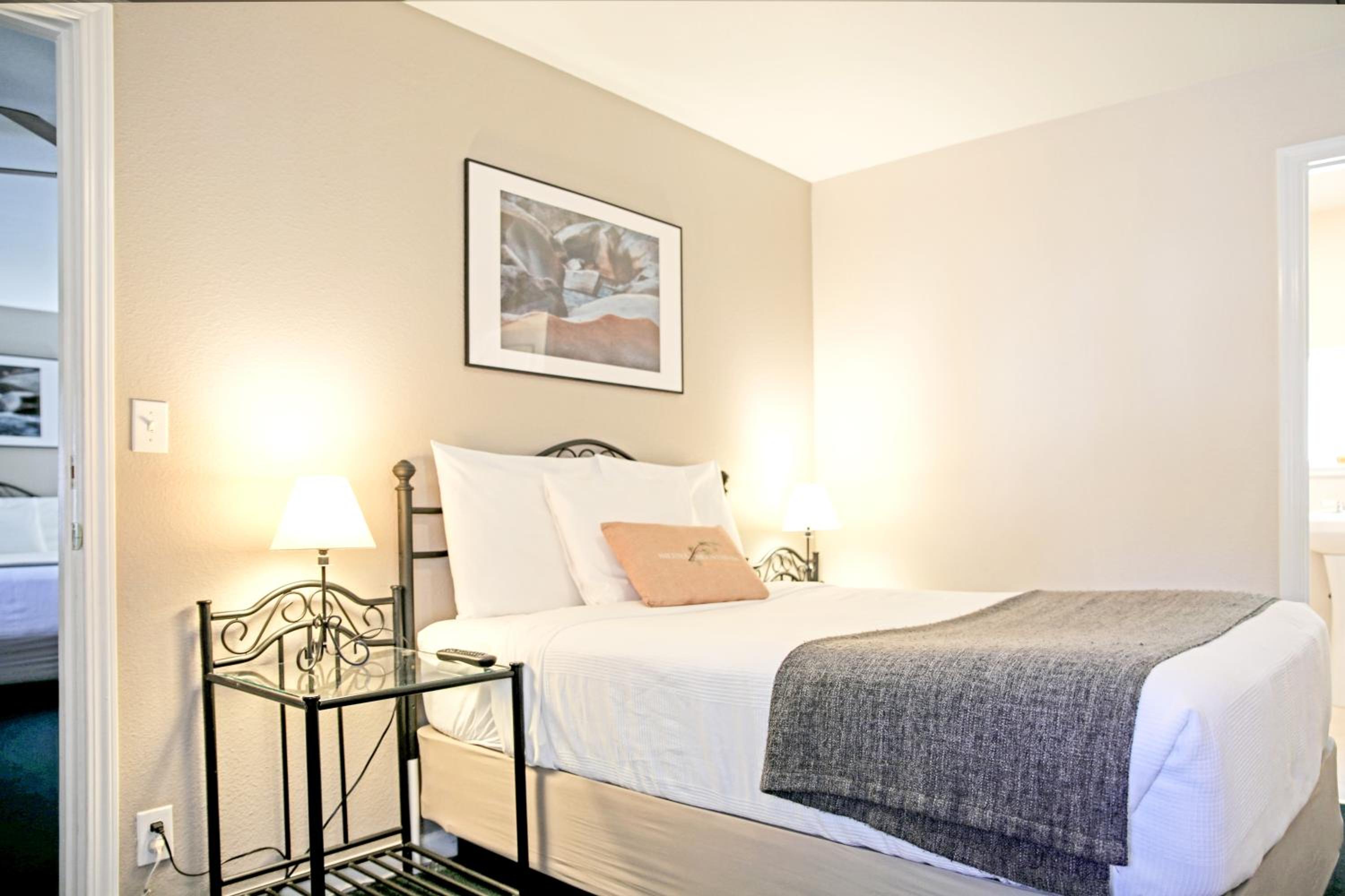 Two-Bedroom Suite with Two Bathrooms - Non-Smoking
