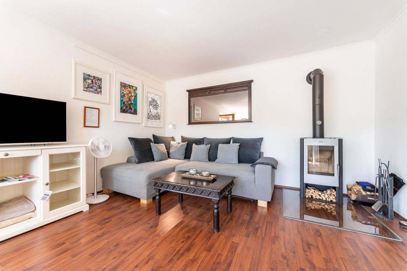 One-Bedroom Apartment with Garden View