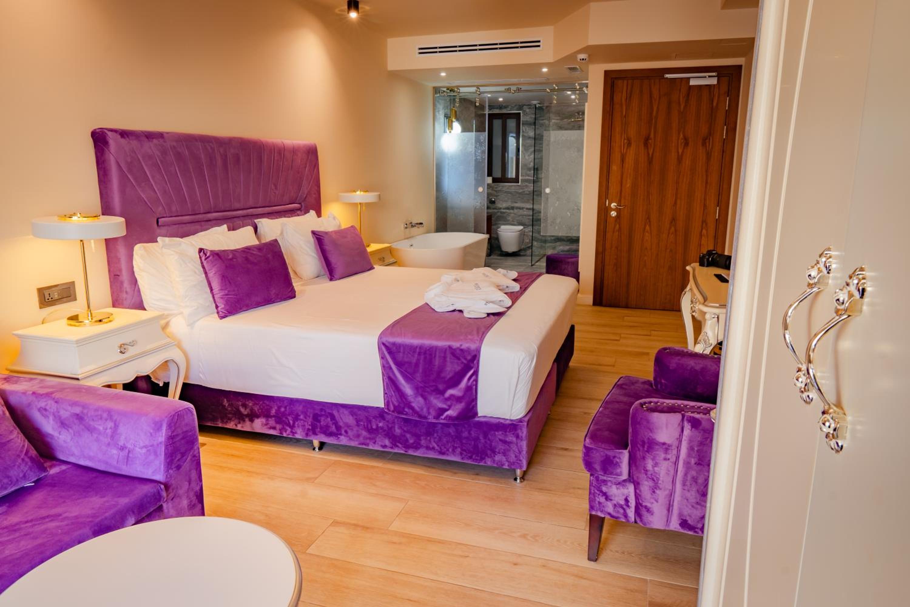 Deluxe Junior Suite