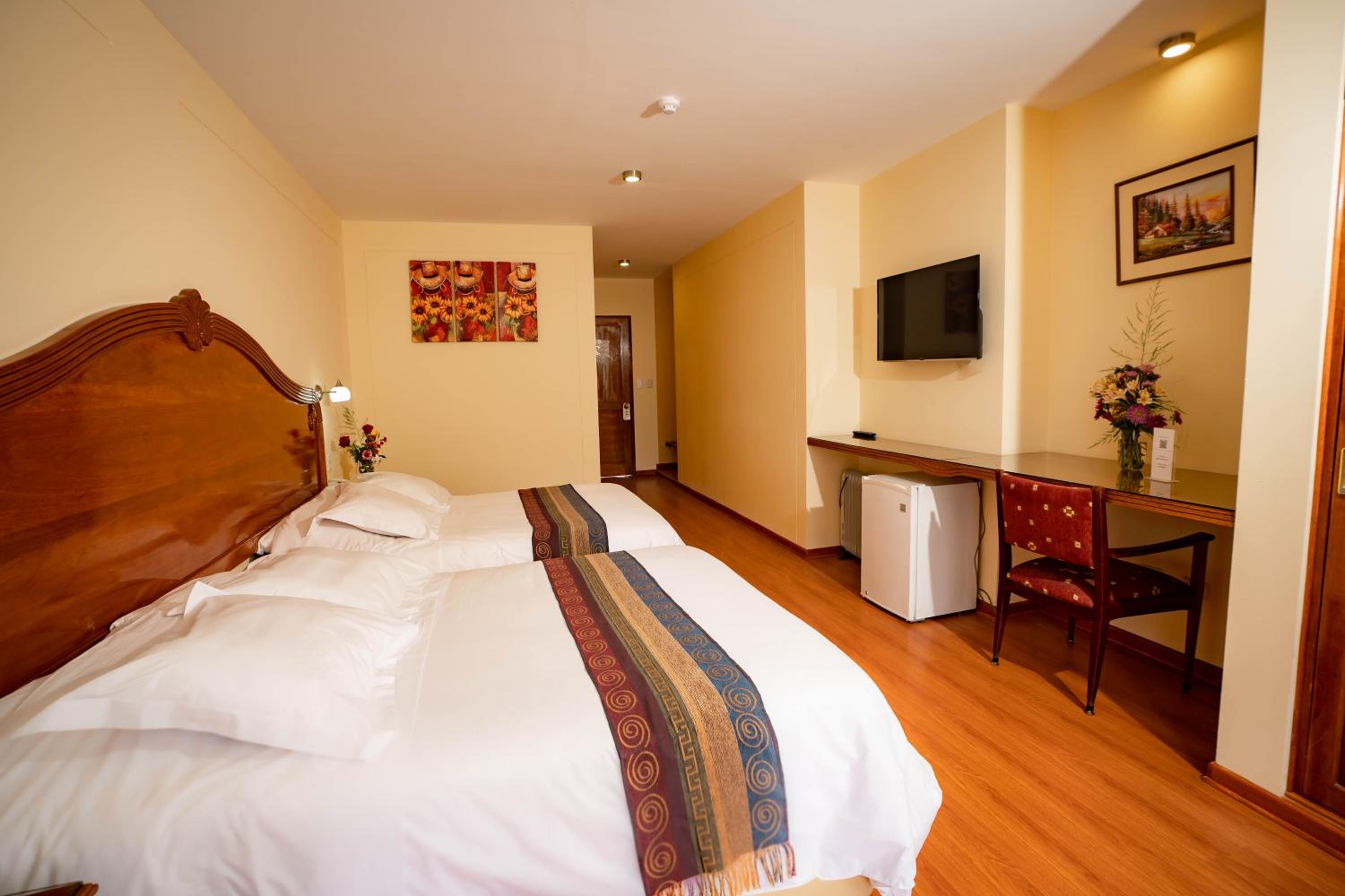 Twin Room - Photo 3