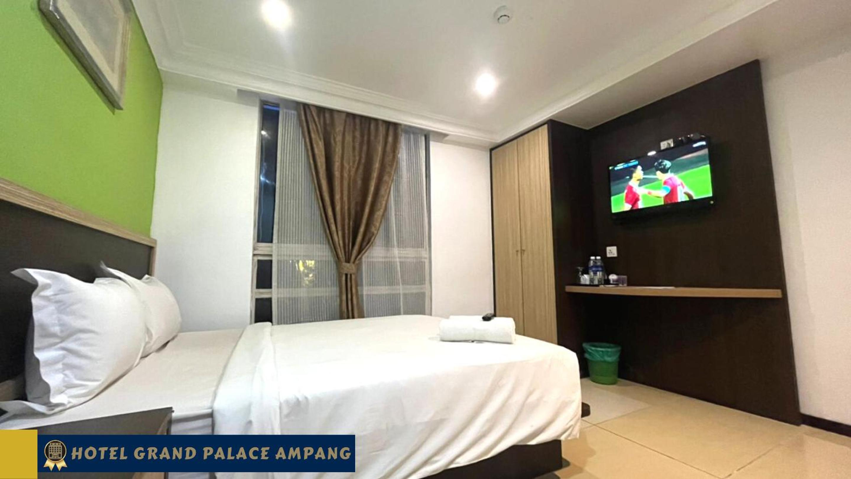 Premium Queen Room