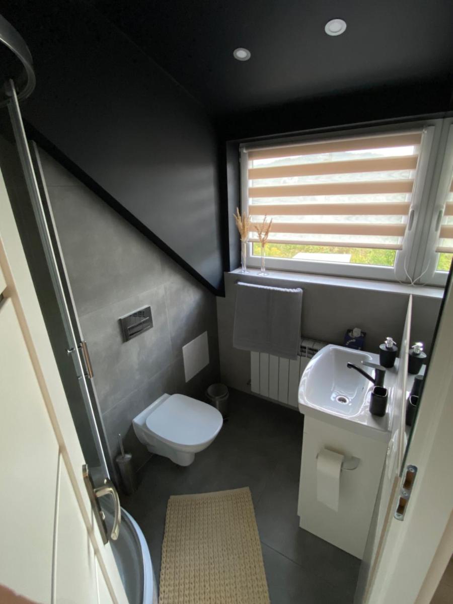 One-Bedroom Apartment - Photo 8