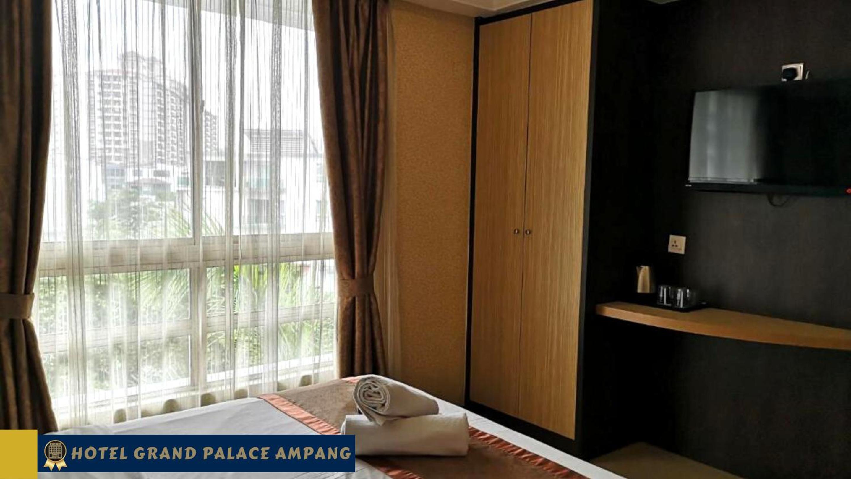 Premium Queen Room photo 3