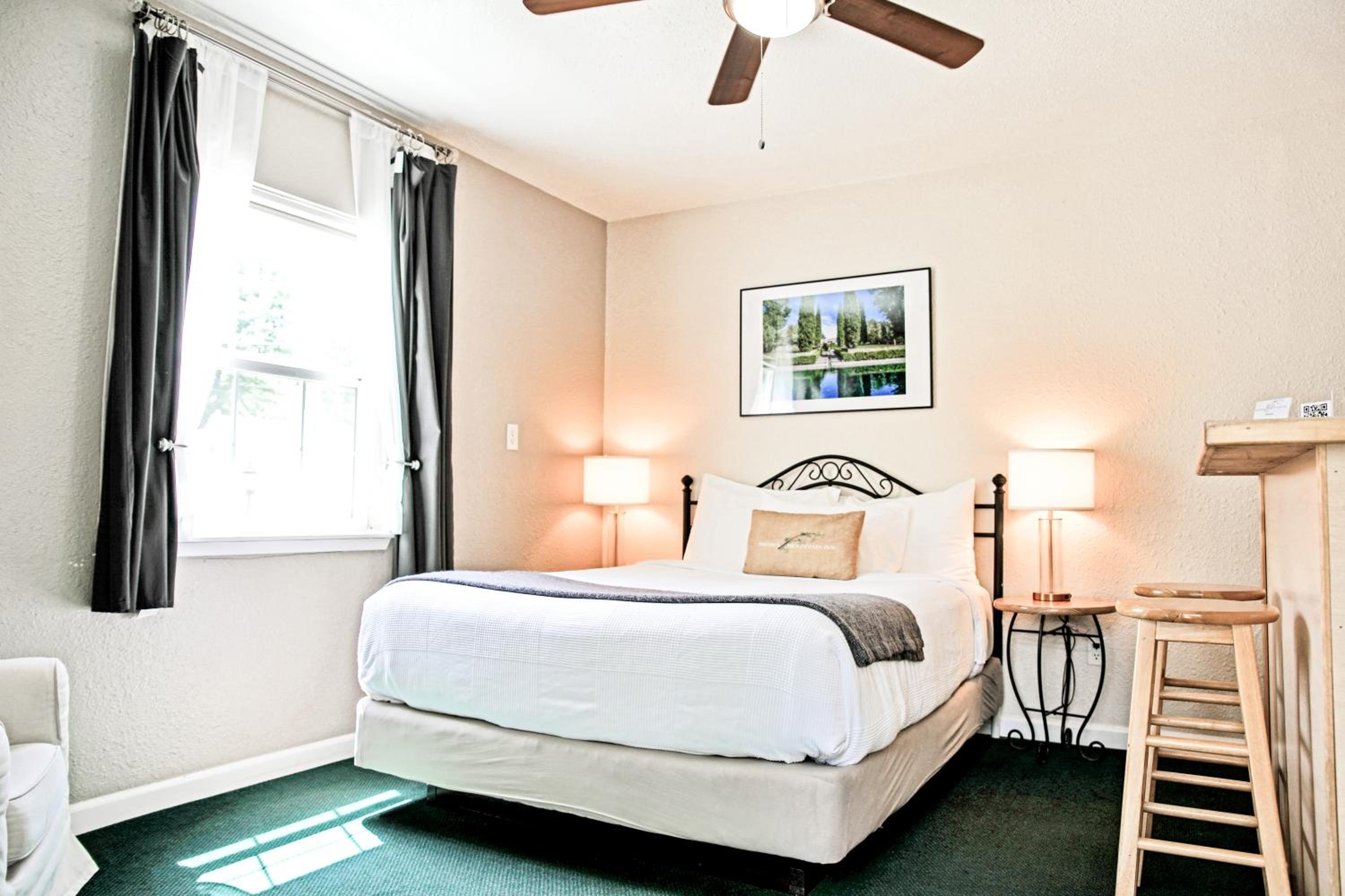 Queen Room with Balcony