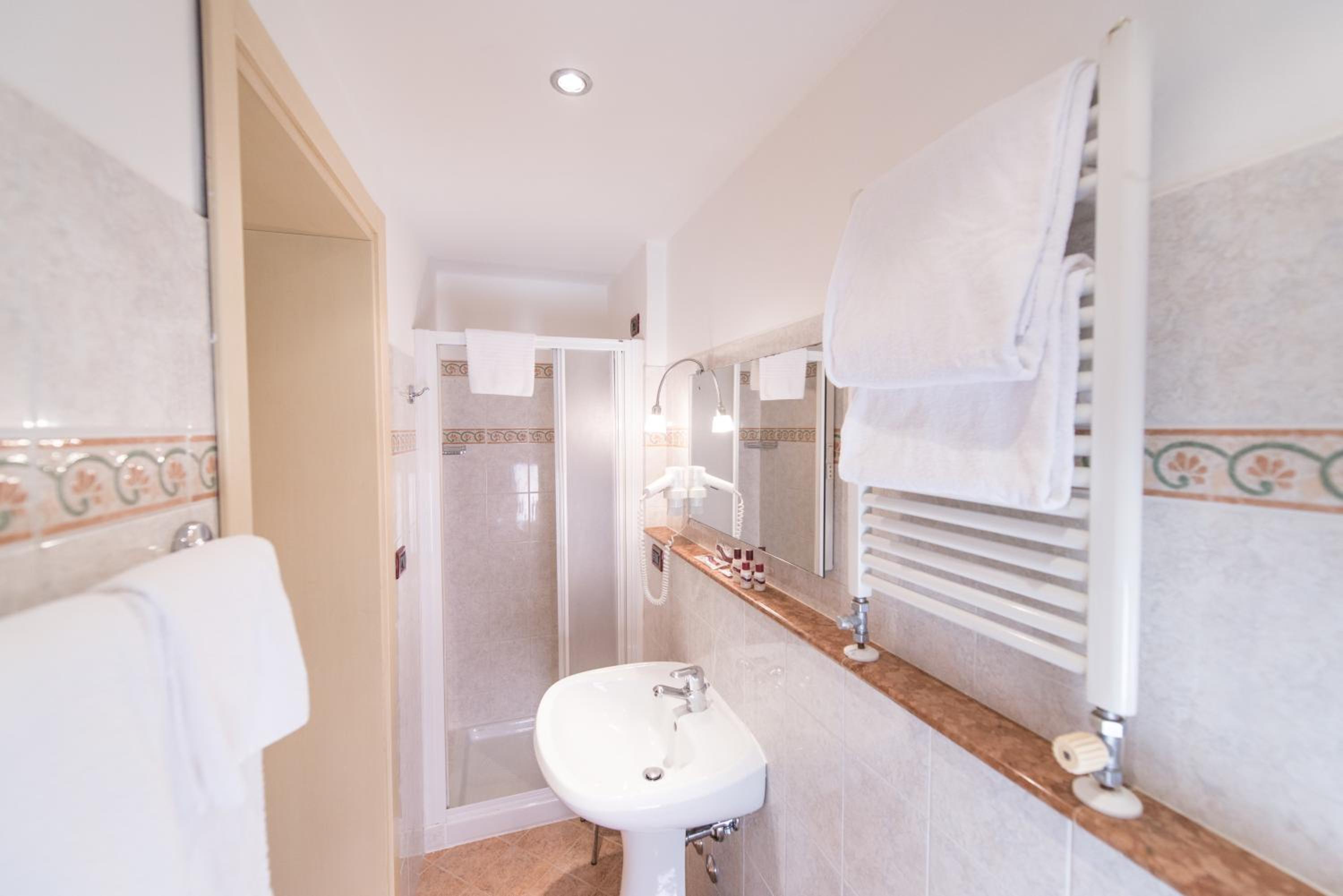 Superior Triple Room photo 2