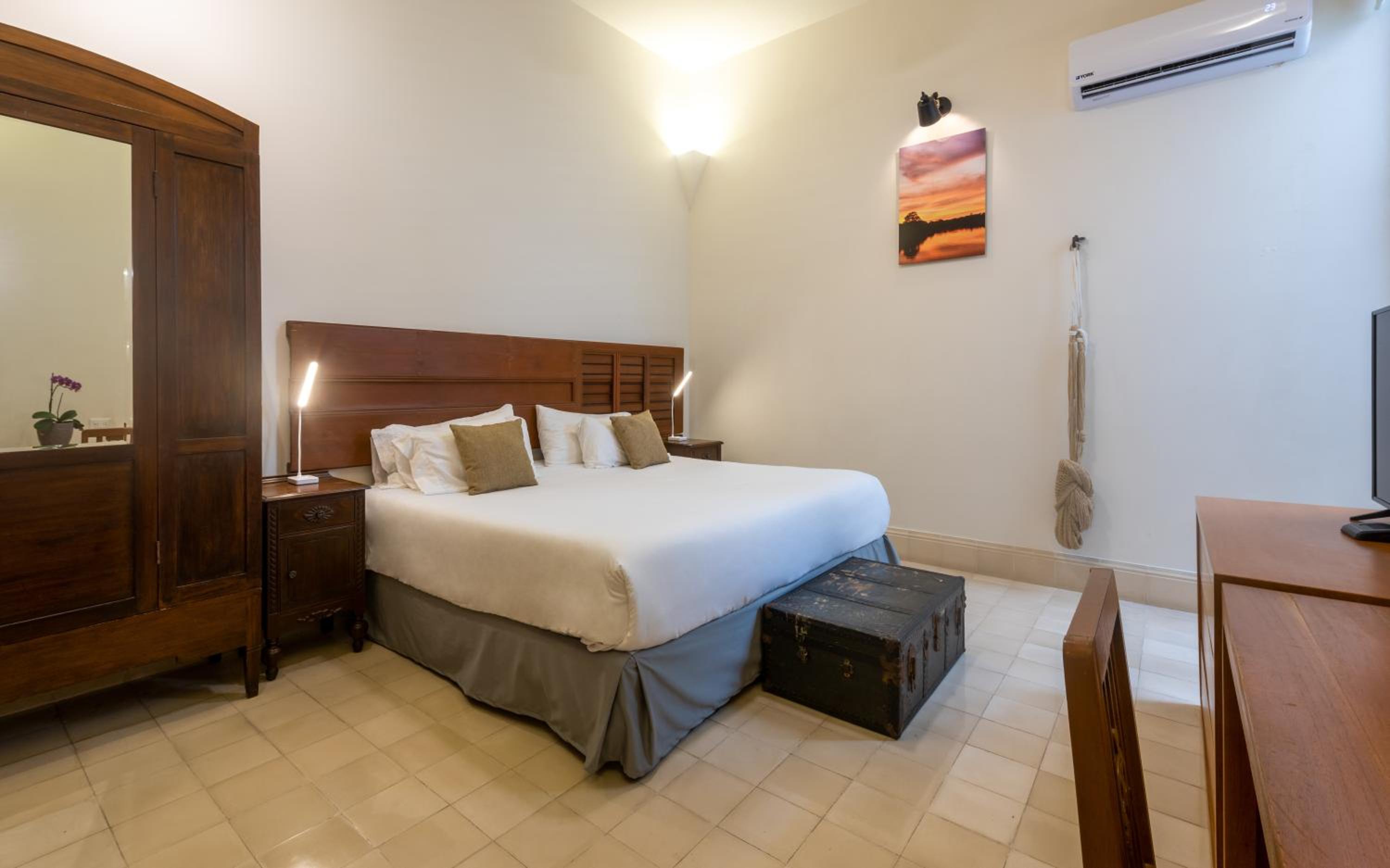 Superior King Room - Photo 2