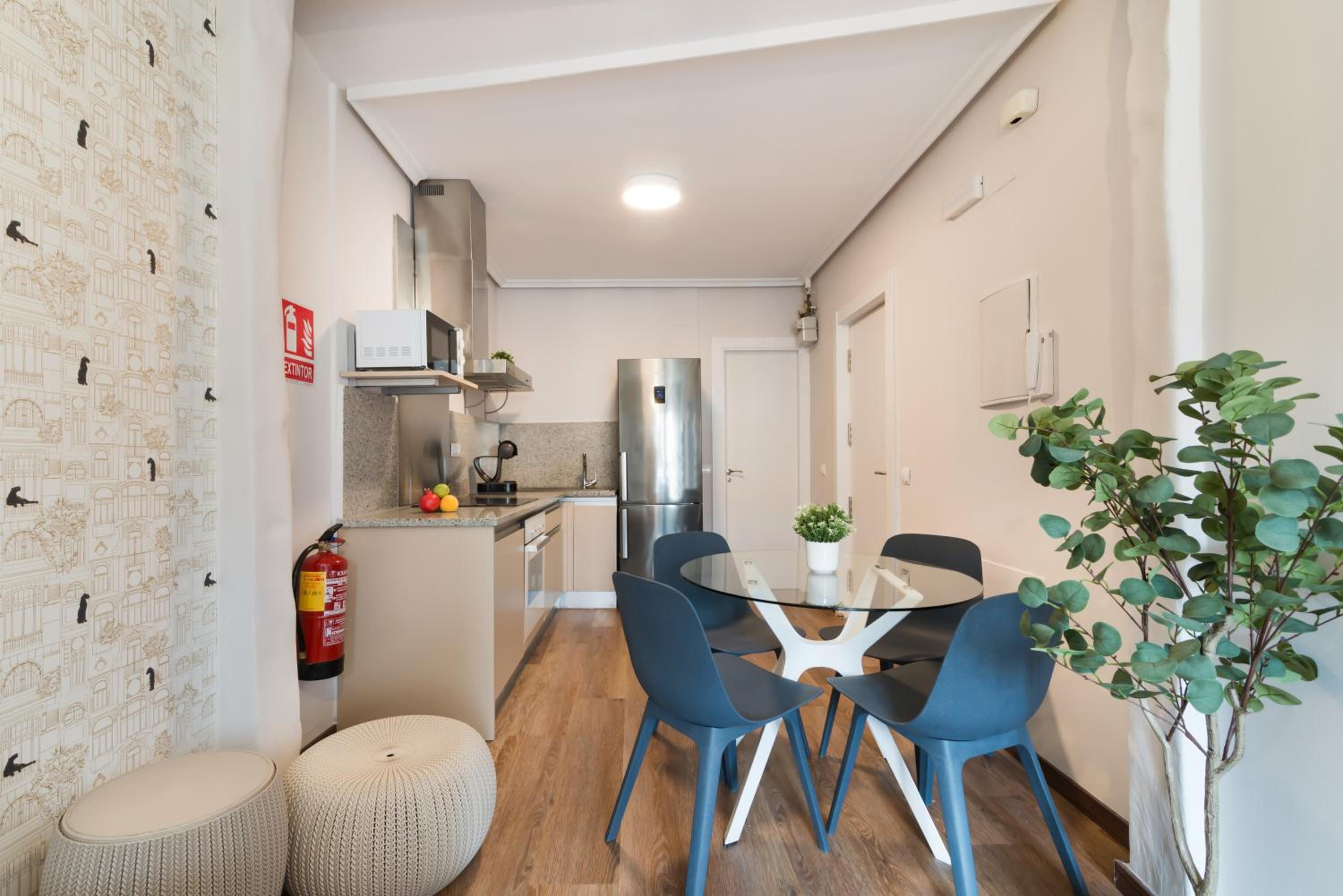 One-Bedroom Apartment with Balcony photo 3