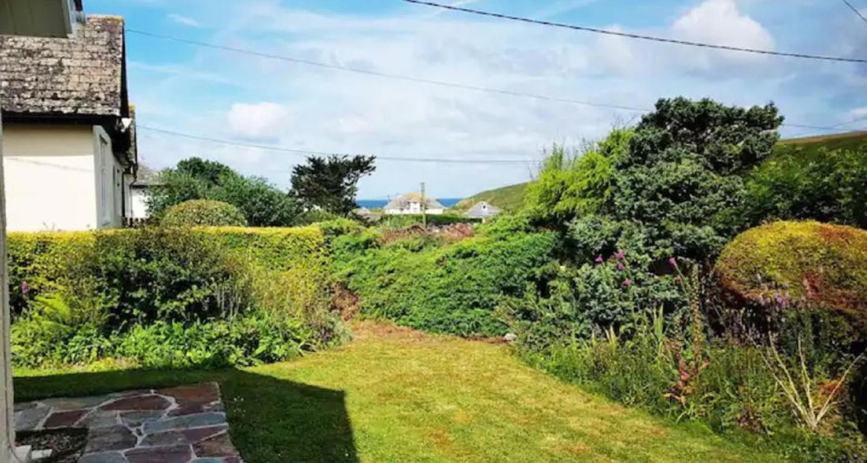 Two-Bedroom House photo 3