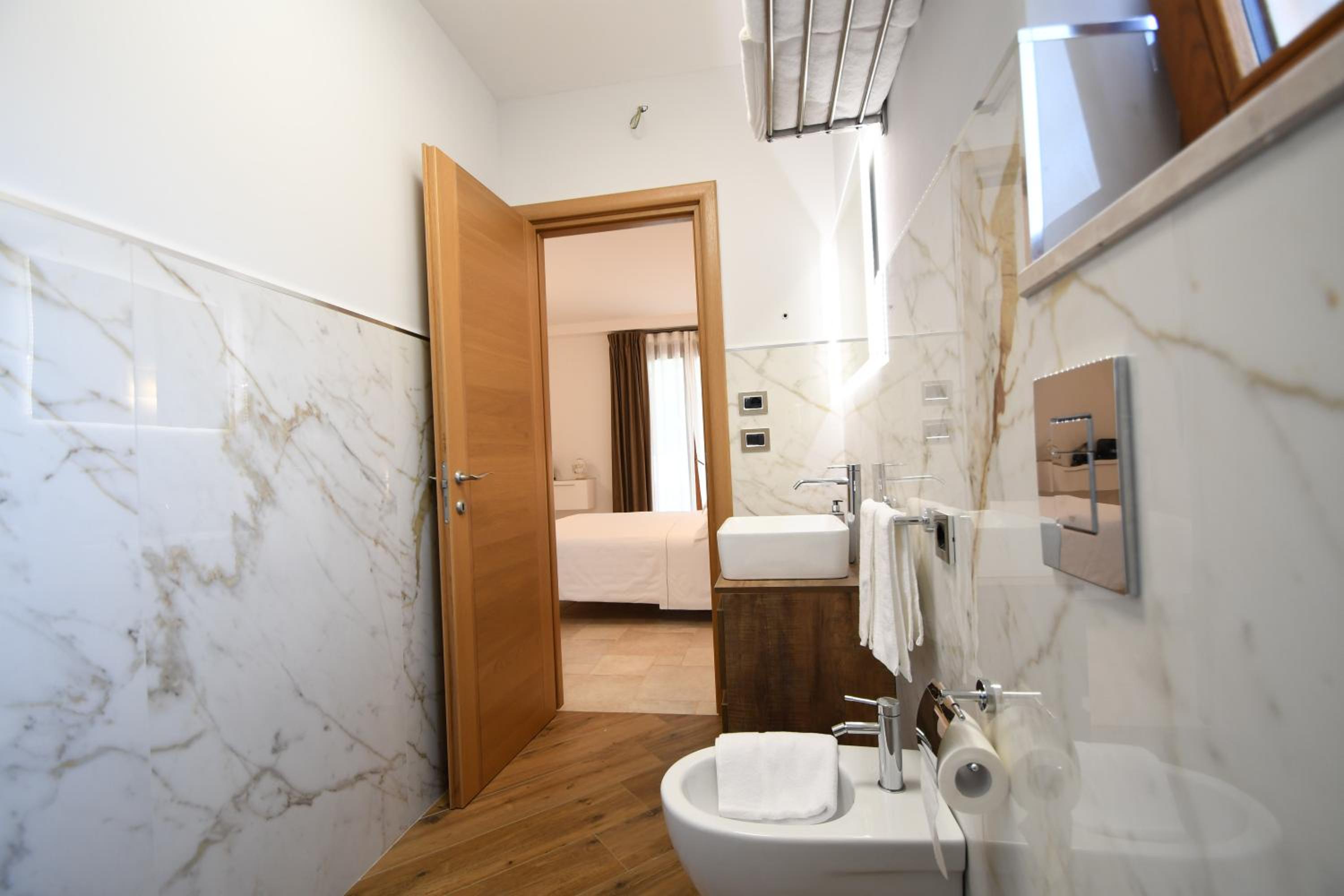 Double Room with Balcony photo 2