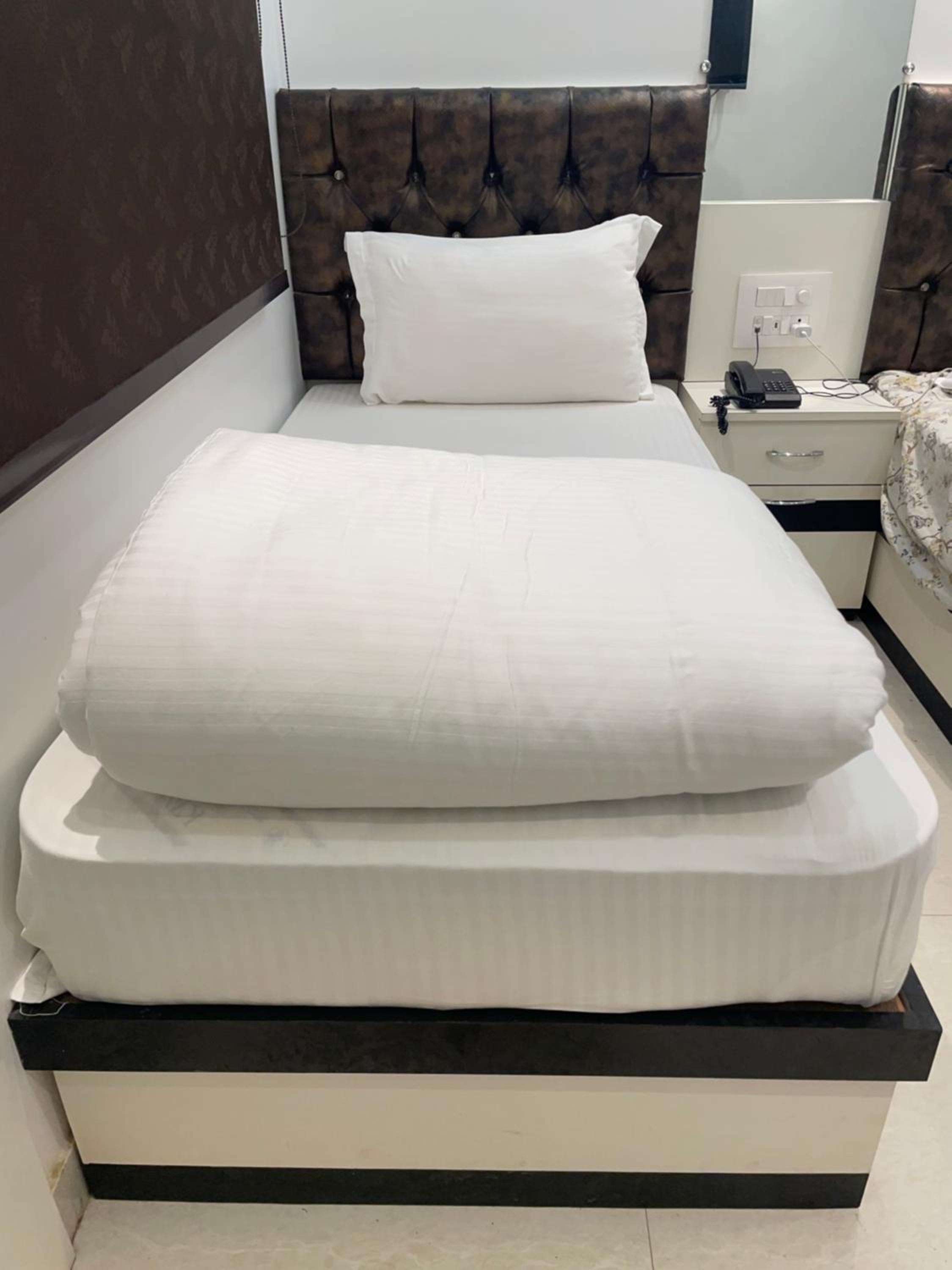 Deluxe Twin Room - Photo 3