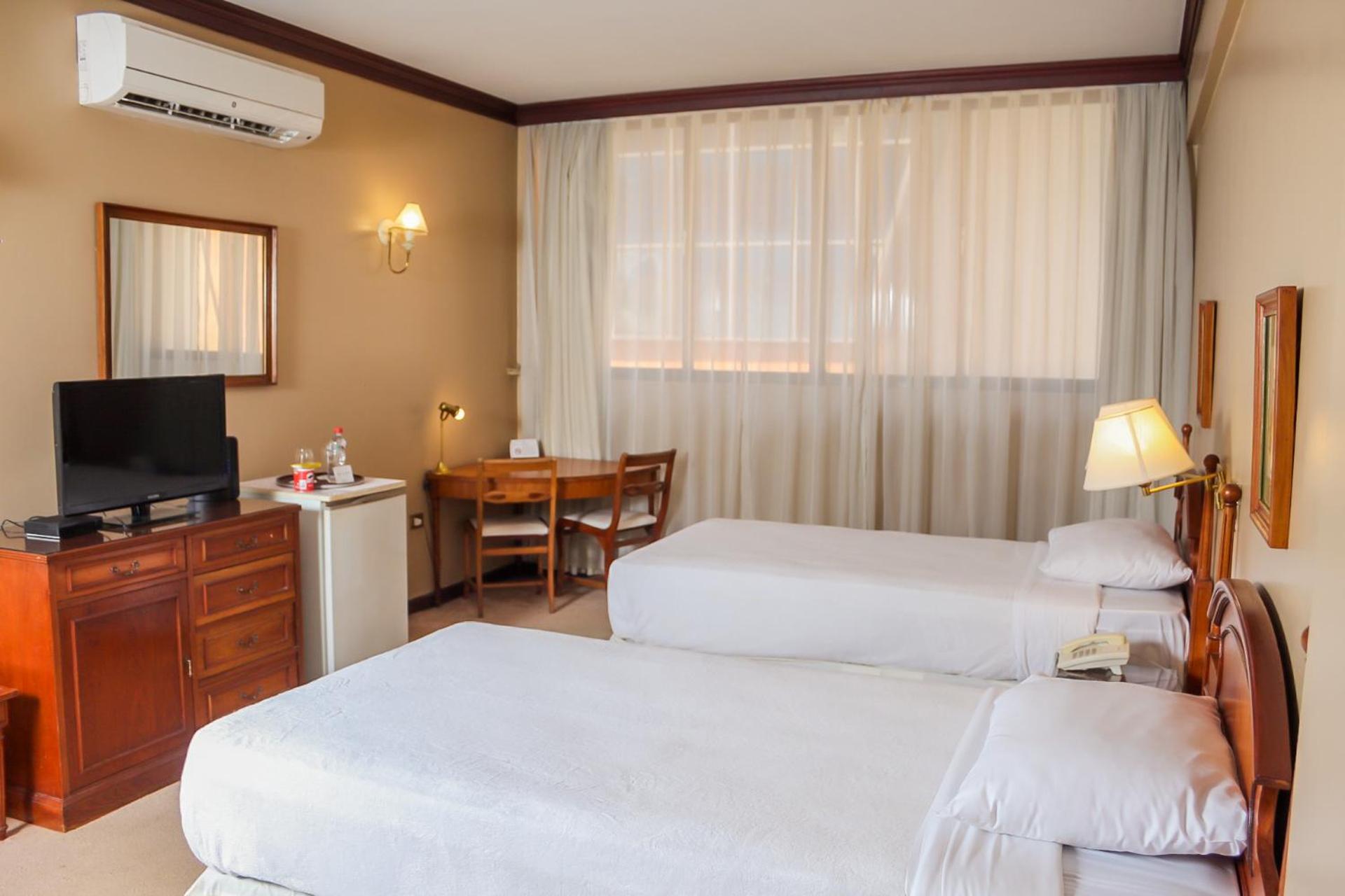 Standard Double Room with Two Queen Beds photo 3