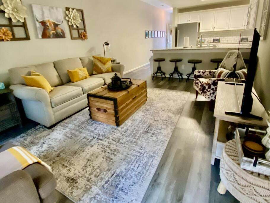 Three-Bedroom House photo 1