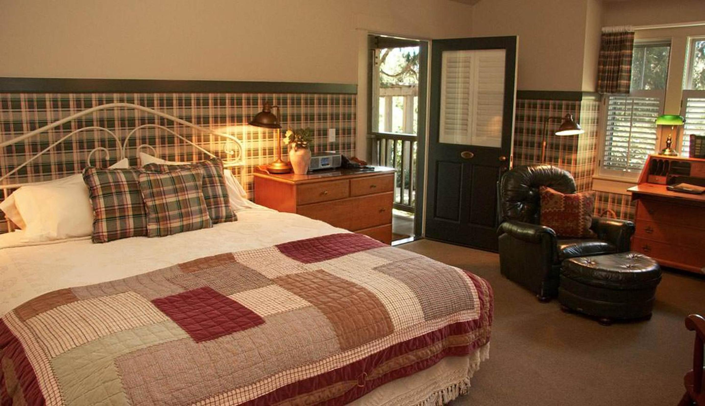Standard King Room