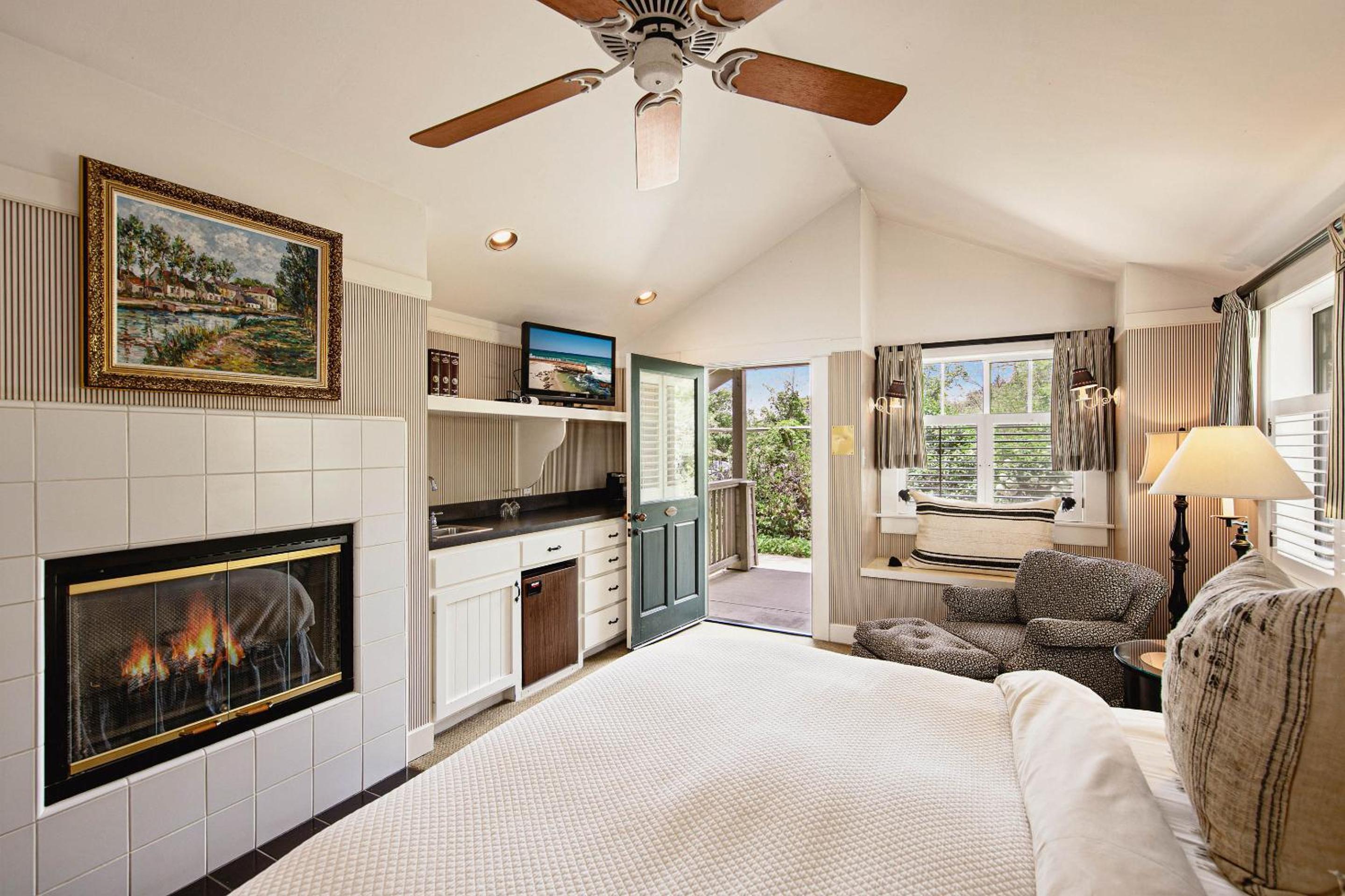 Standard King Room