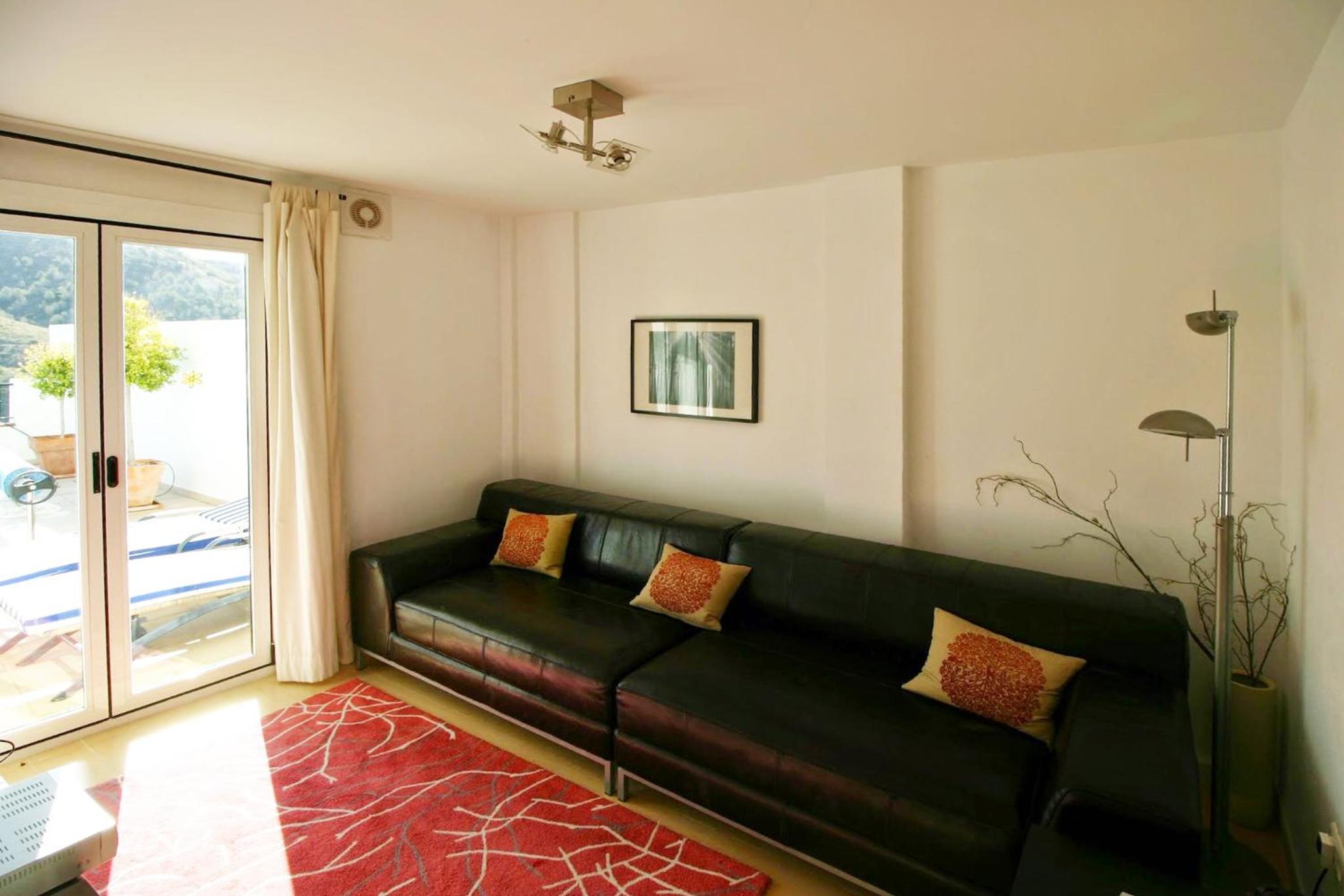 Villa photo 2