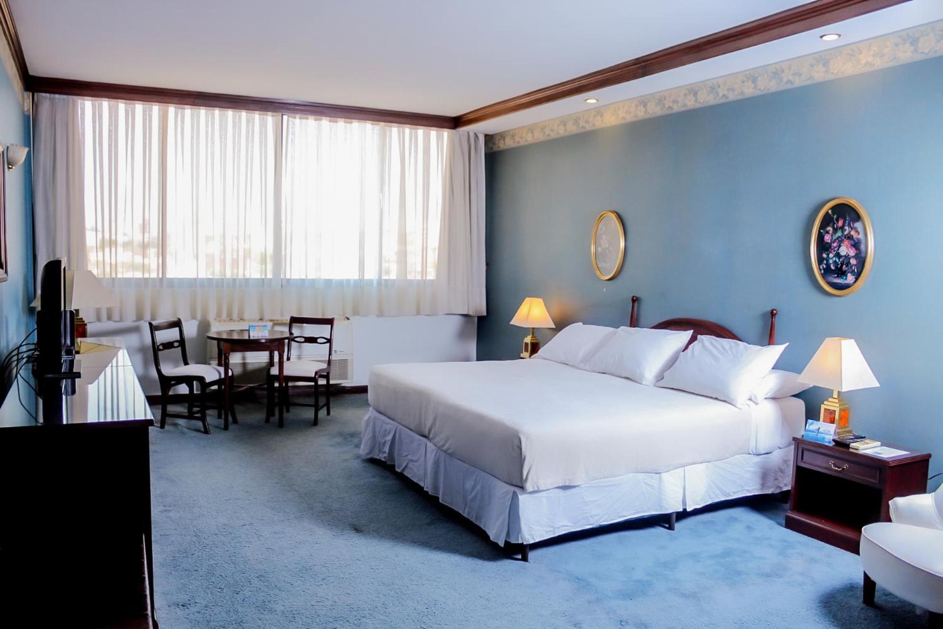 Deluxe King Room photo 3
