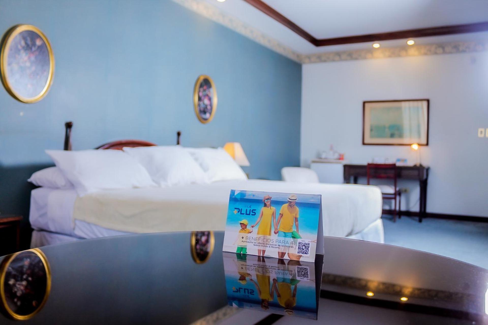 Deluxe King Room photo 1