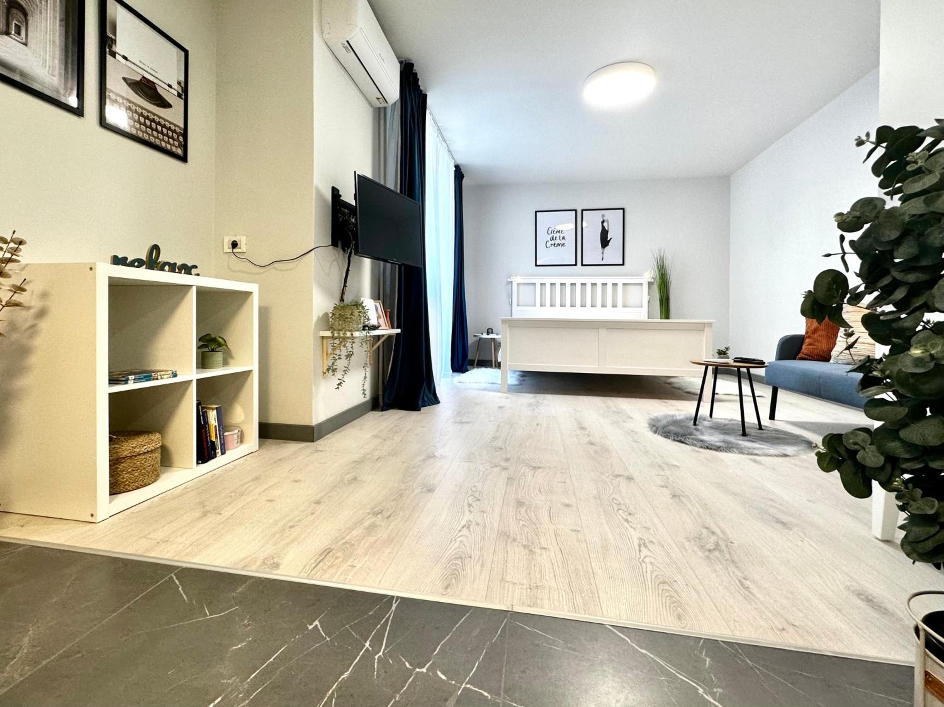 One-Bedroom Apartment