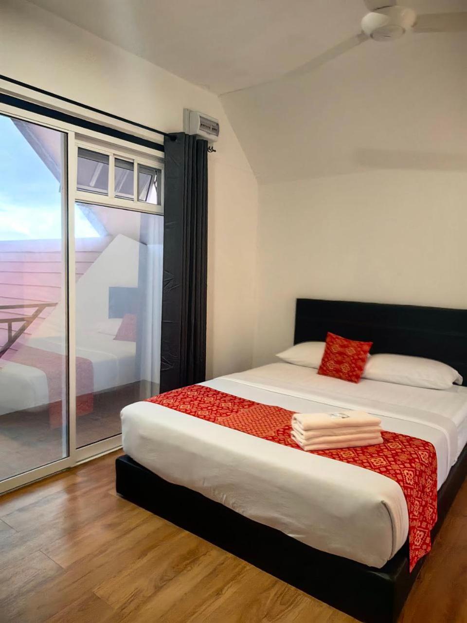 Standard Double Room with Fan - Photo 7