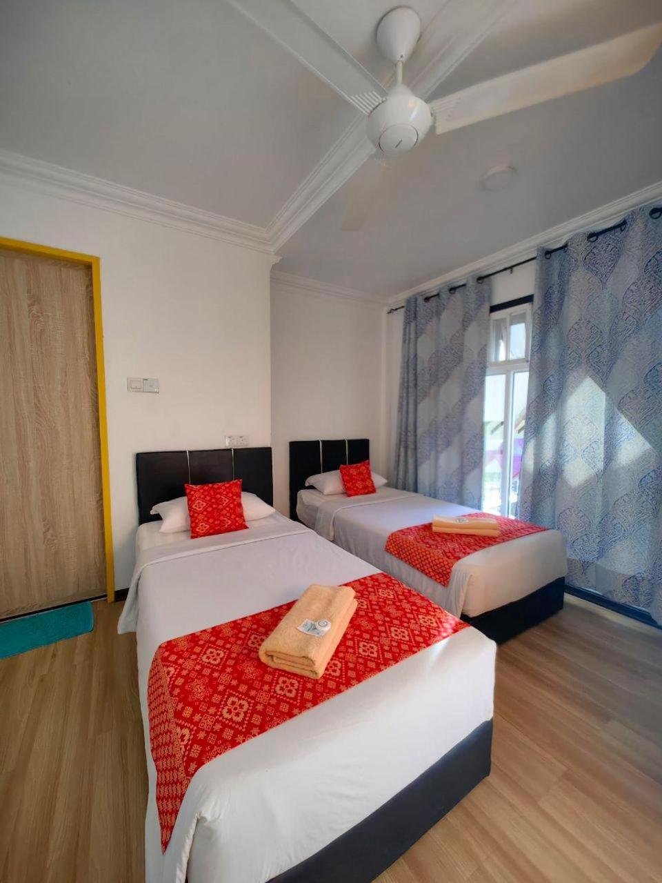 Standard Twin Room - Photo 6