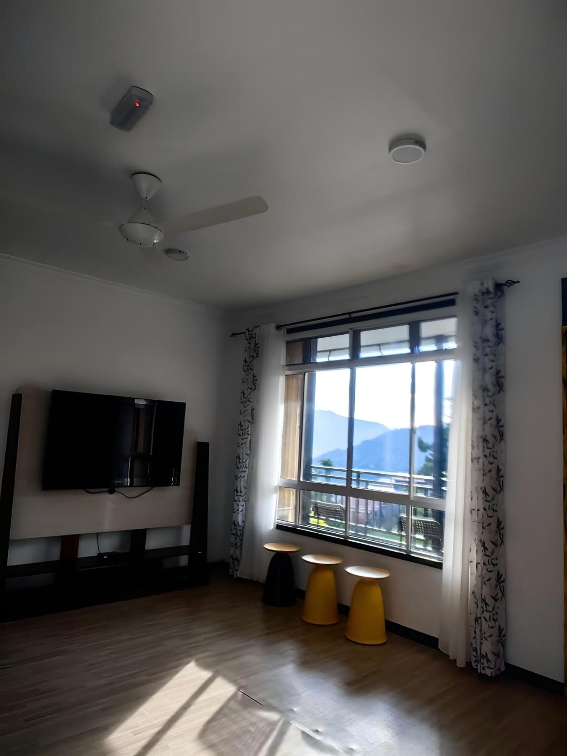 Family Room - Photo 9
