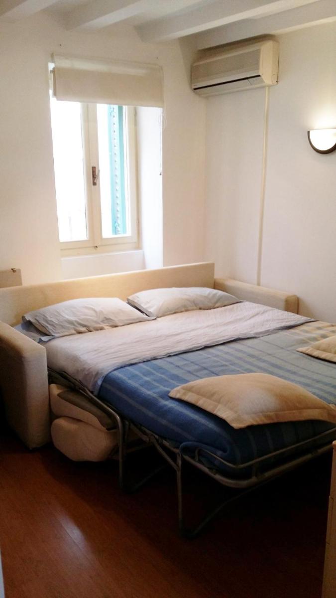 Studio Apartment with Sea View