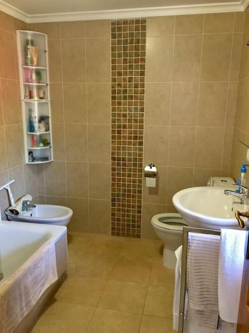 Two-Bedroom House photo 3