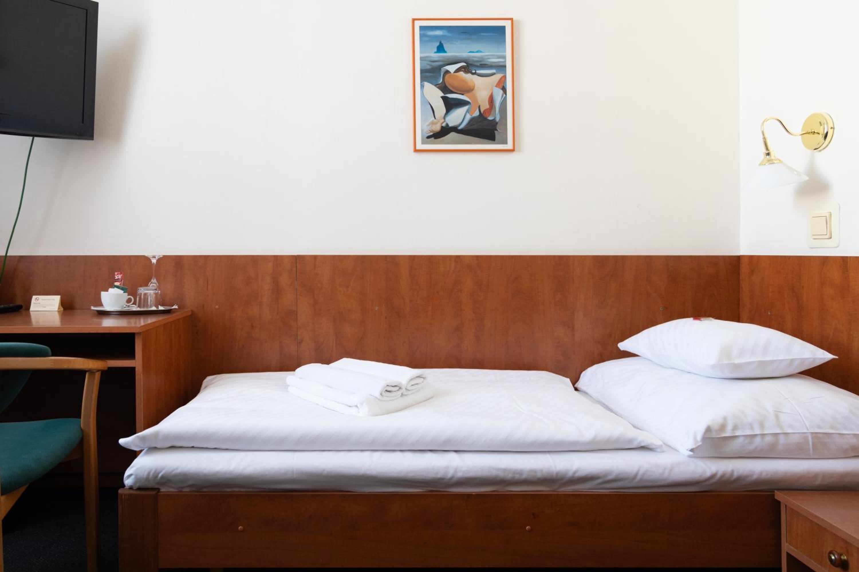 Standard Single Room