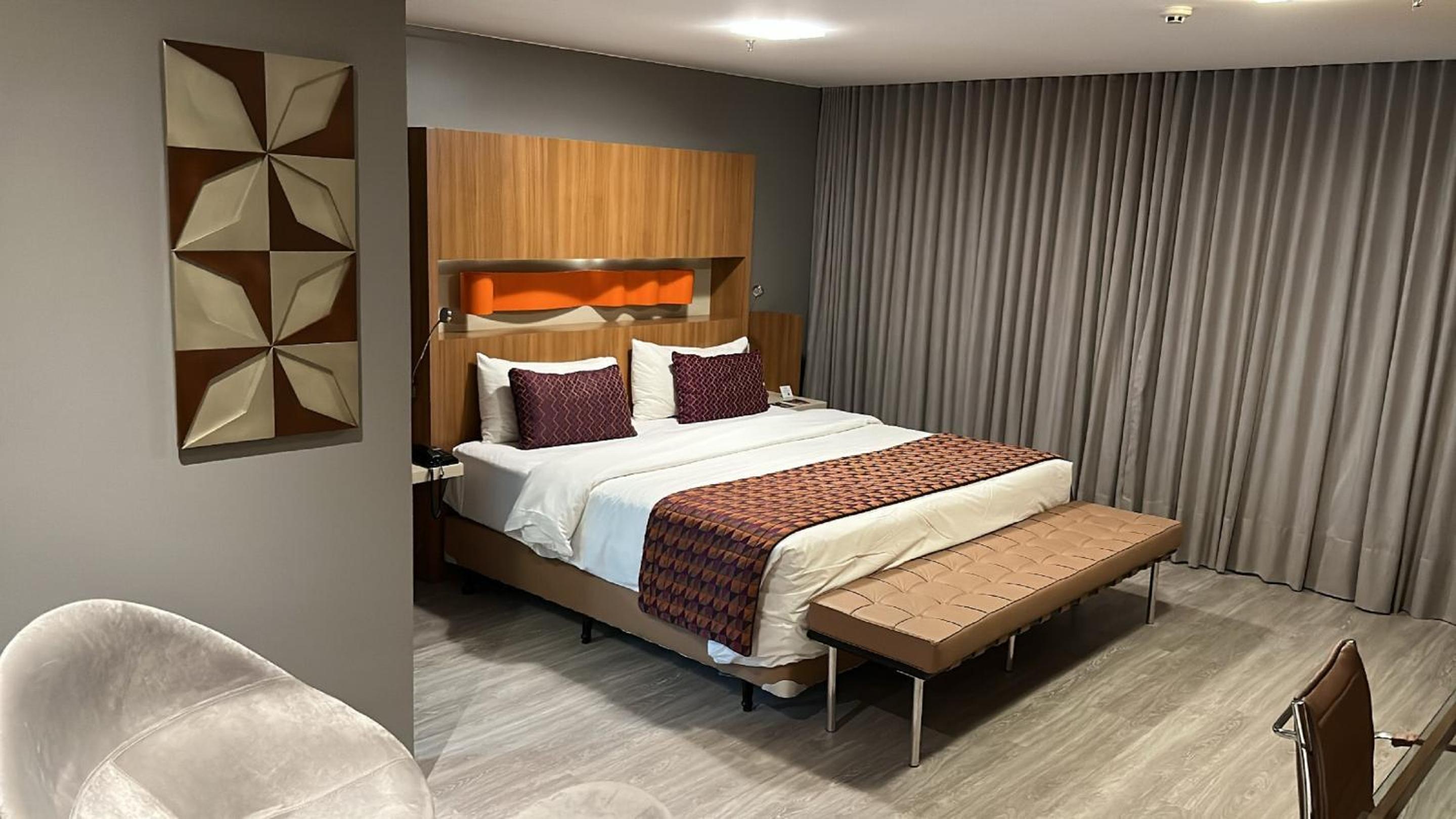 Superior King Room