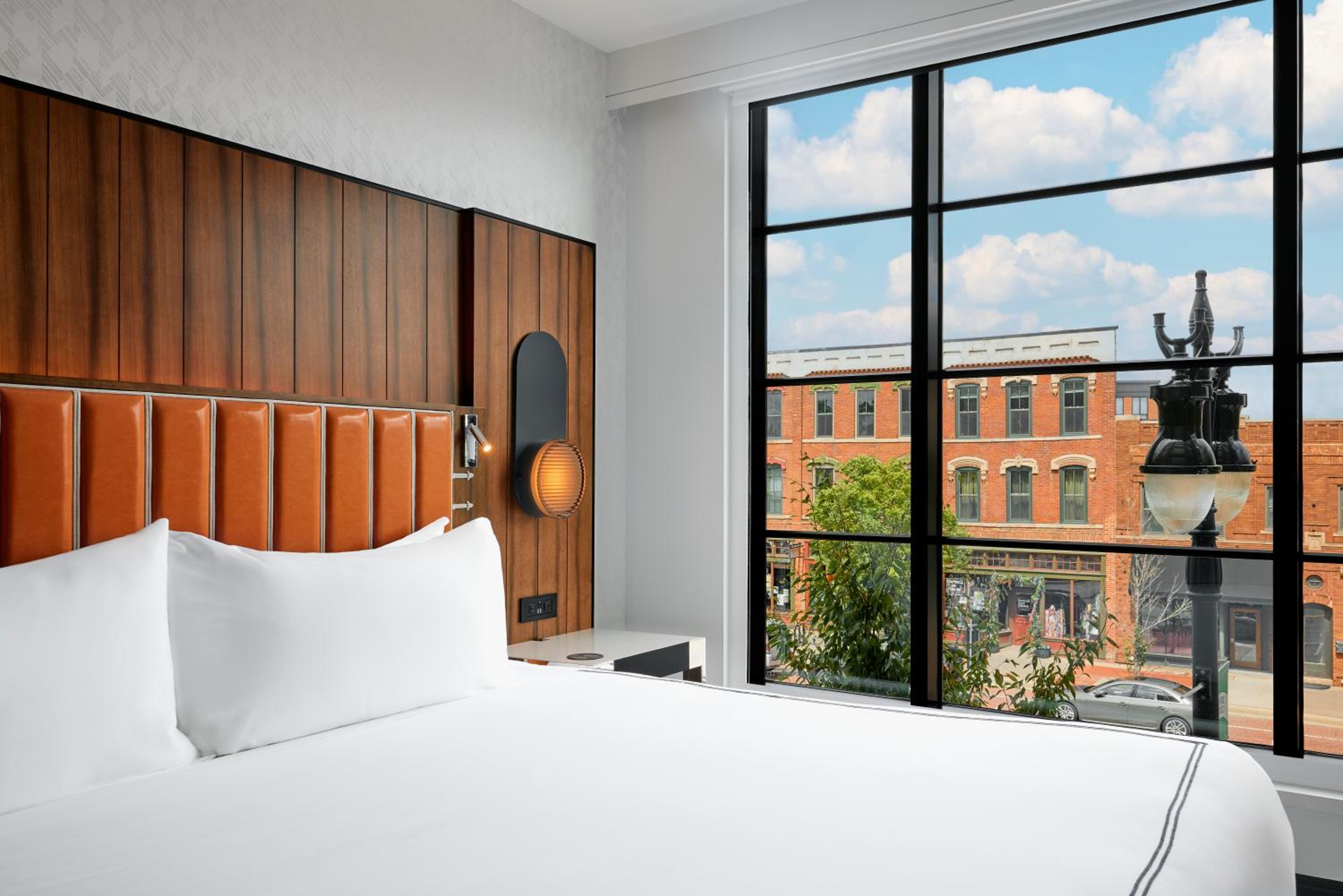 Standard King Room - Photo 4