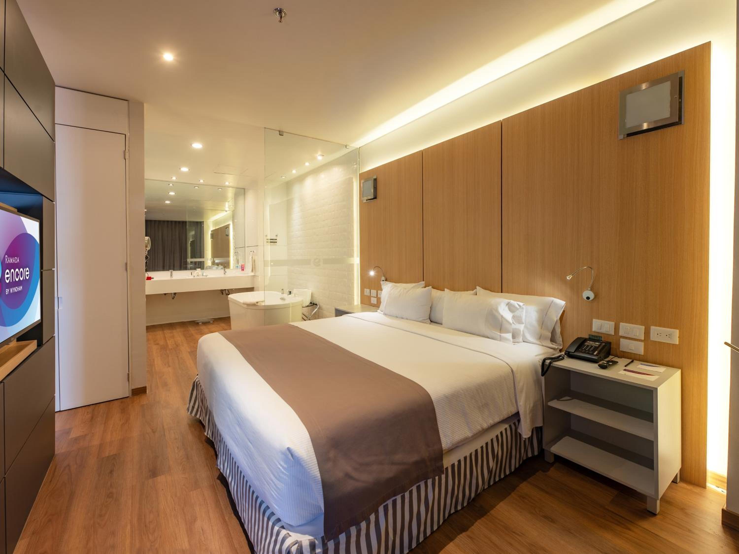 King Suite with Massage Sofa Bed and Hot Tub - Photo 7