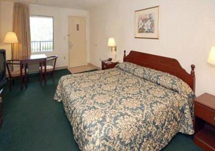 King Room - Non-Smoking - Photo 1