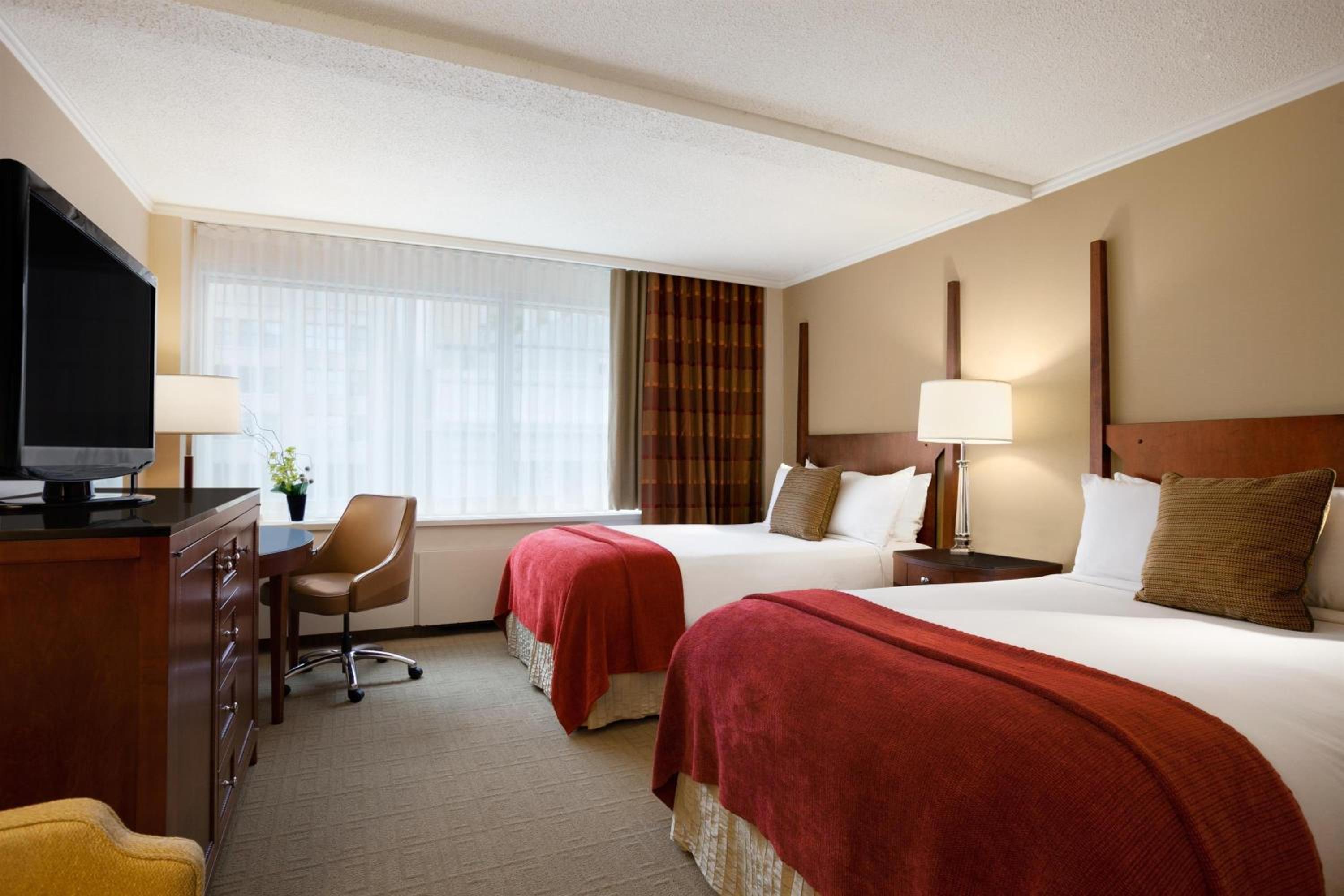 Fairmont Double Room with City View