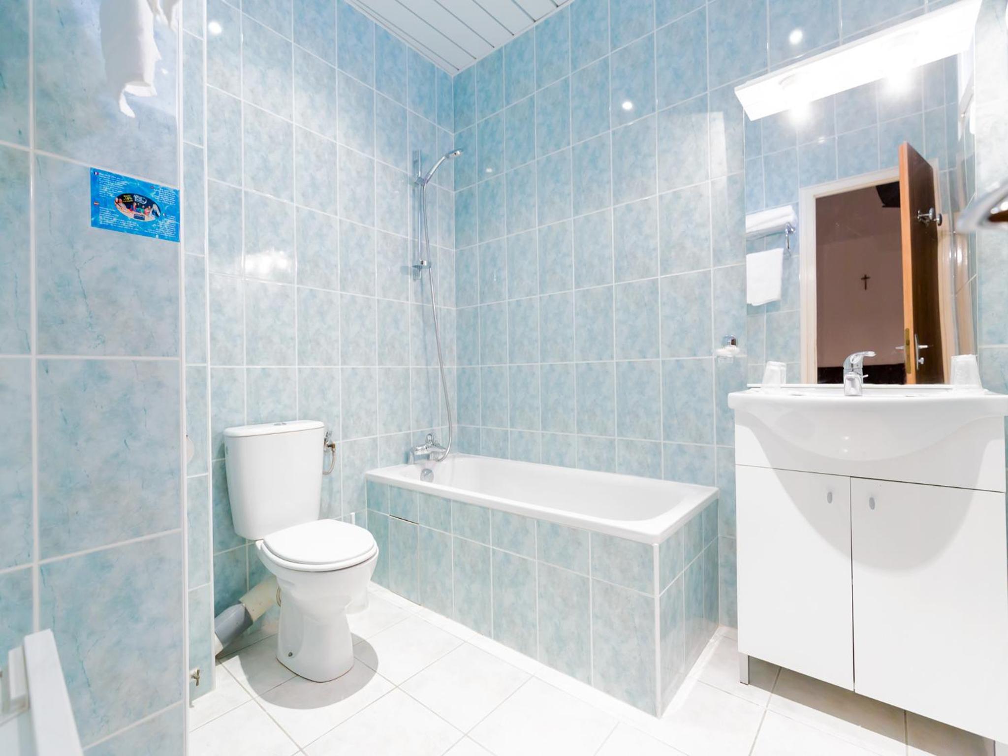 Double Room - Photo 7