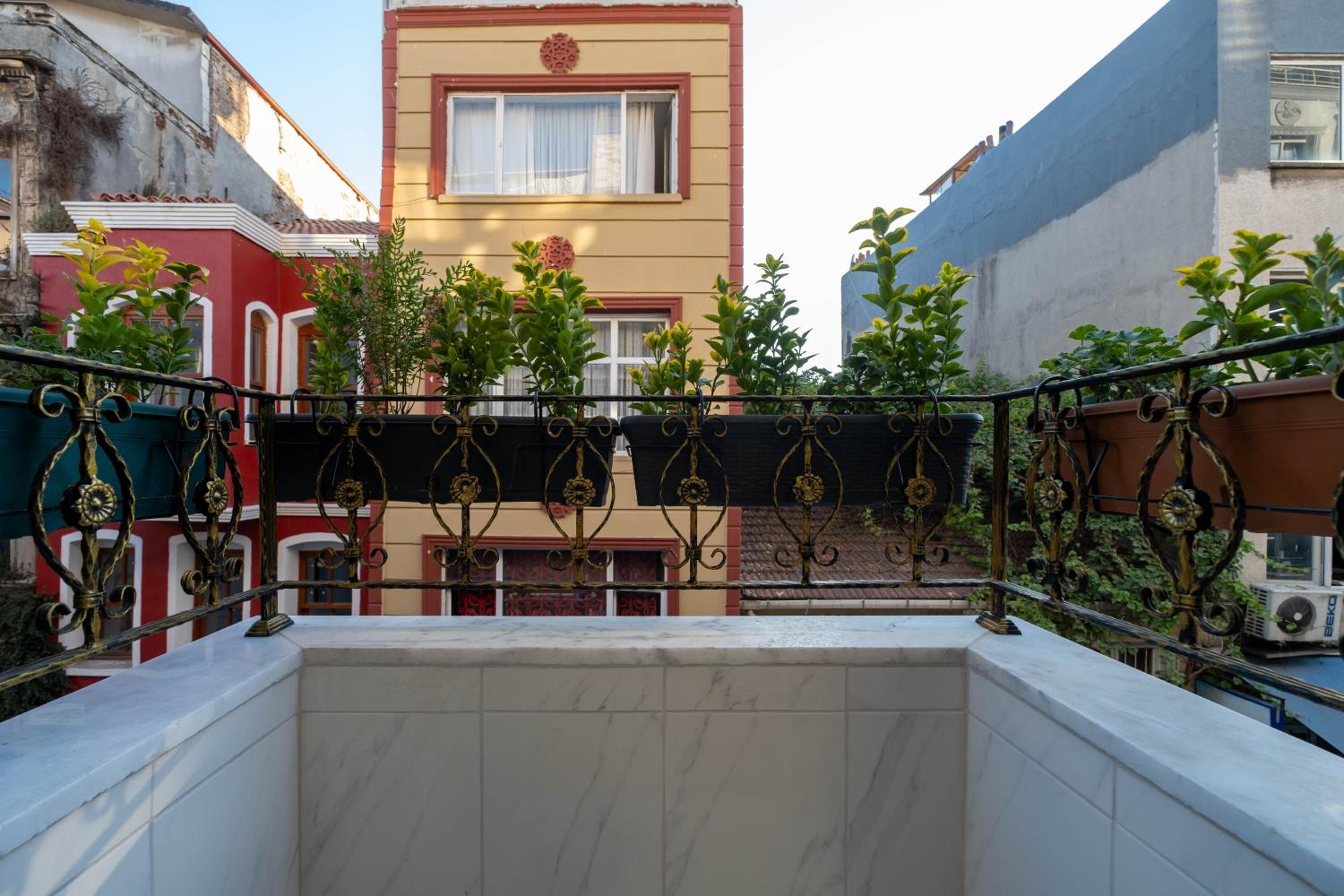 Double Room With Balcony photo 3