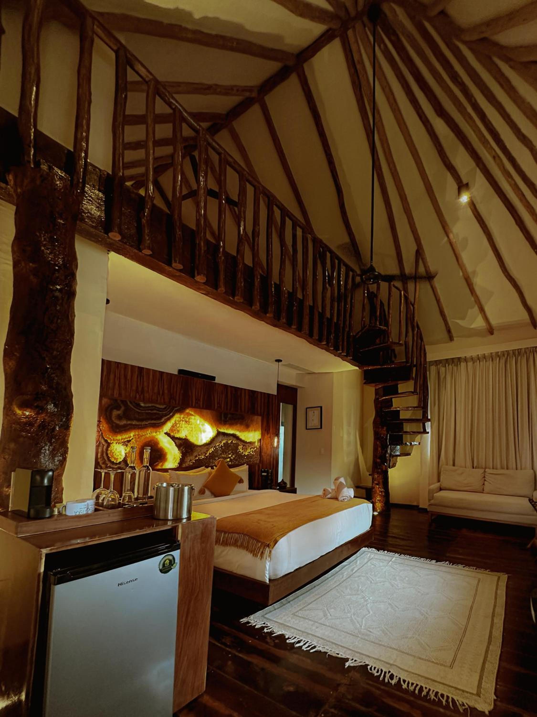 Deluxe Junior Suite - Photo 4