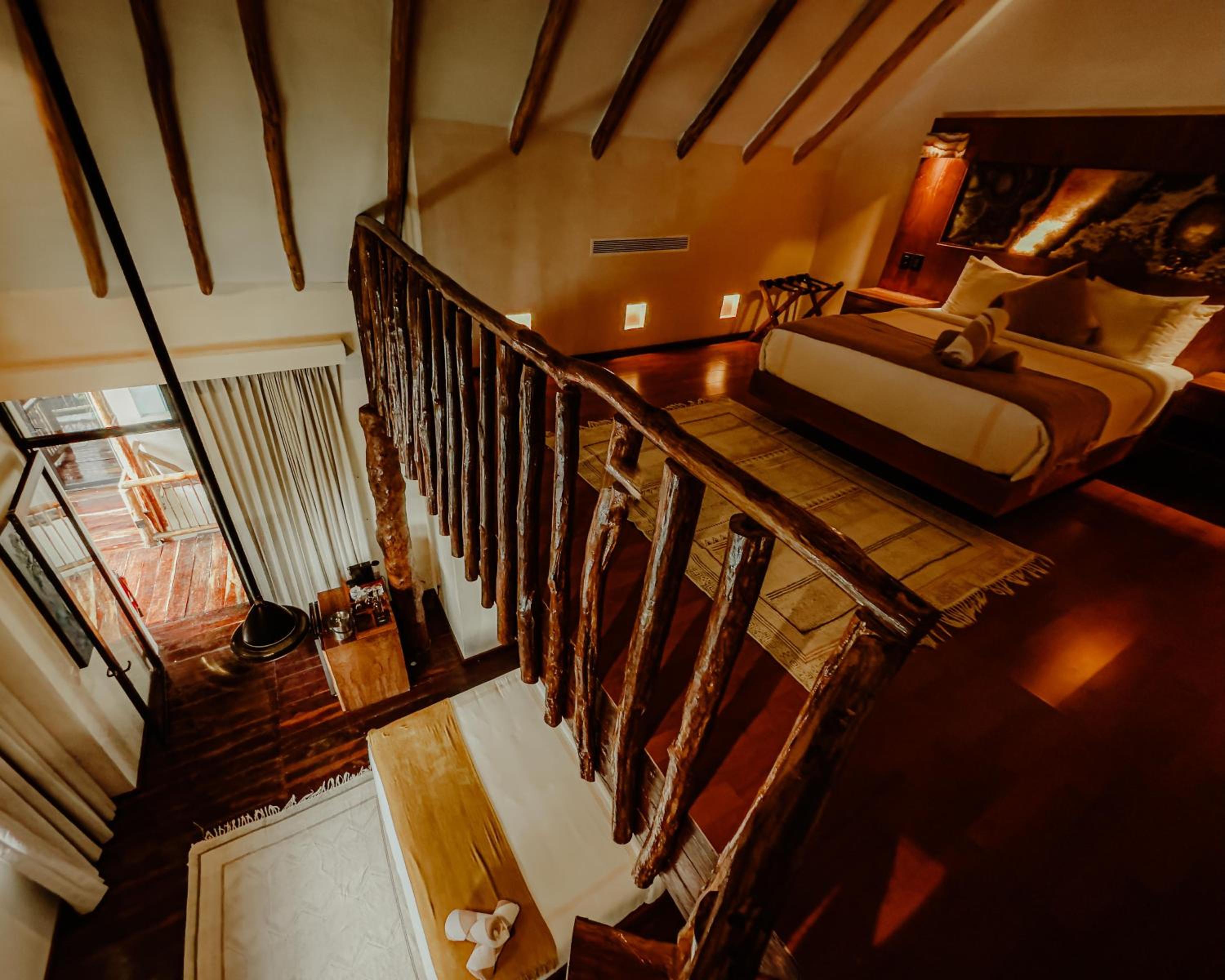 Deluxe Junior Suite - Photo 3