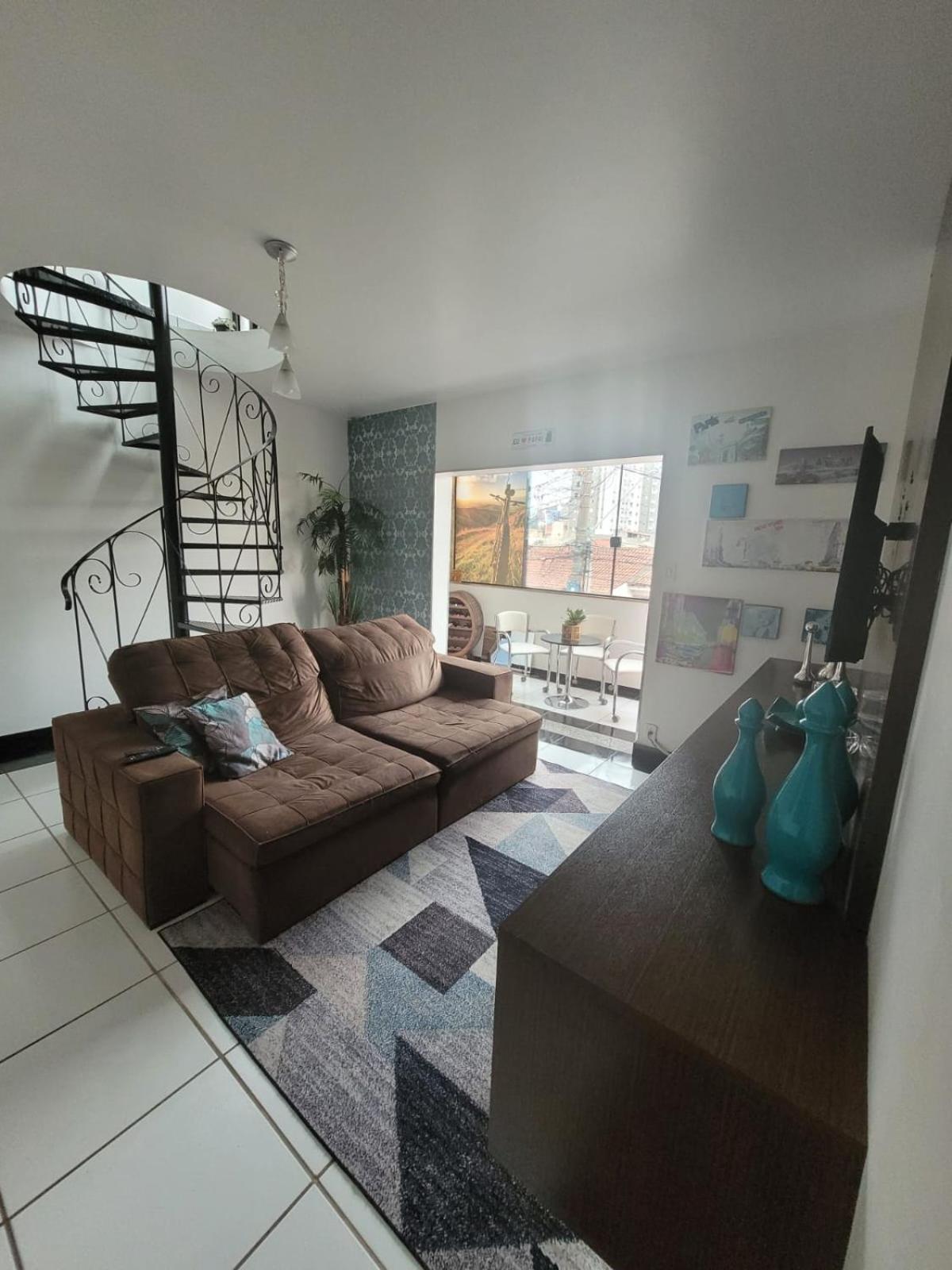 Apartment photo 1
