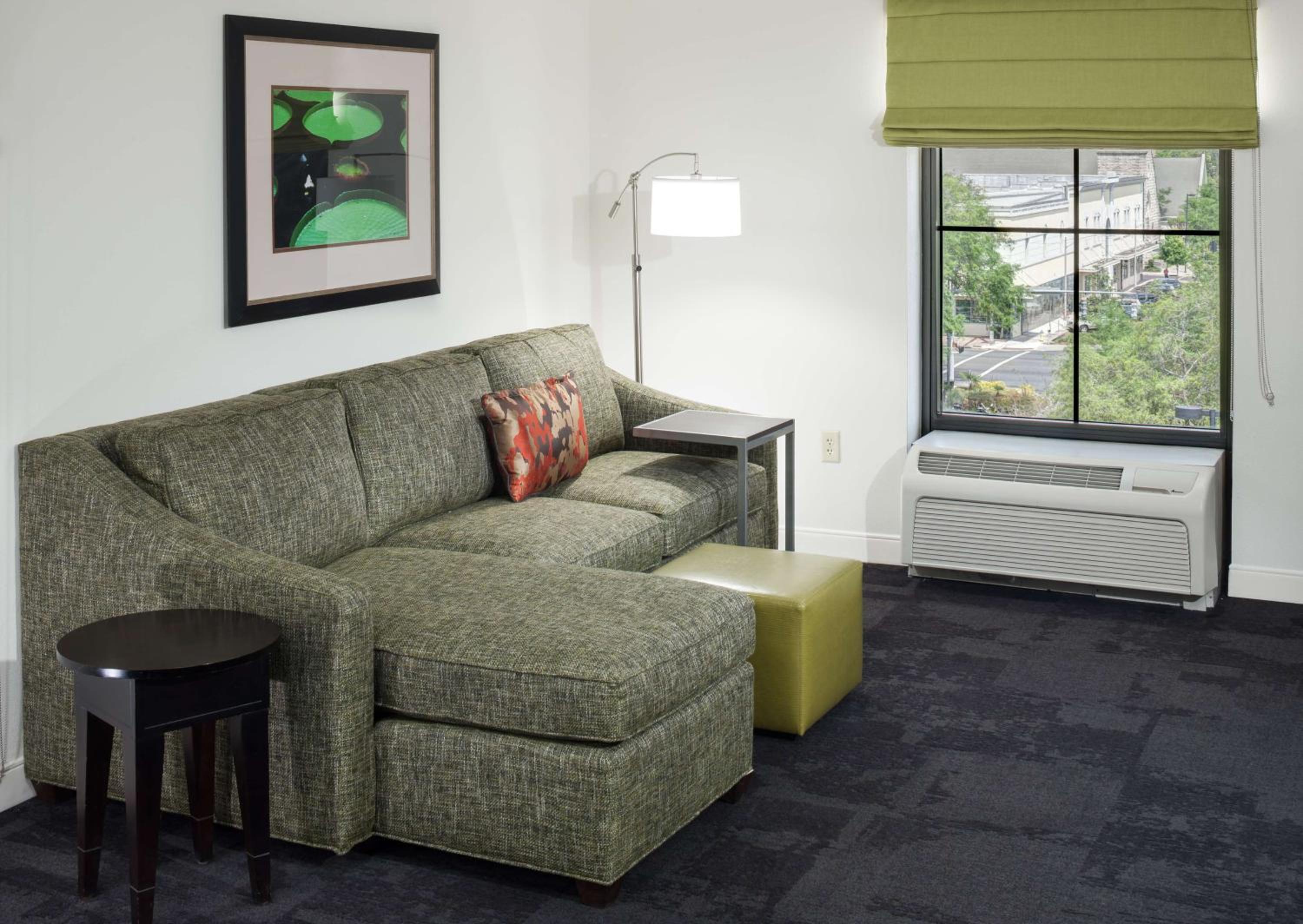 Studio Suite with Two Queen Beds and Sofa Bed - Non-Smoking - Photo 5
