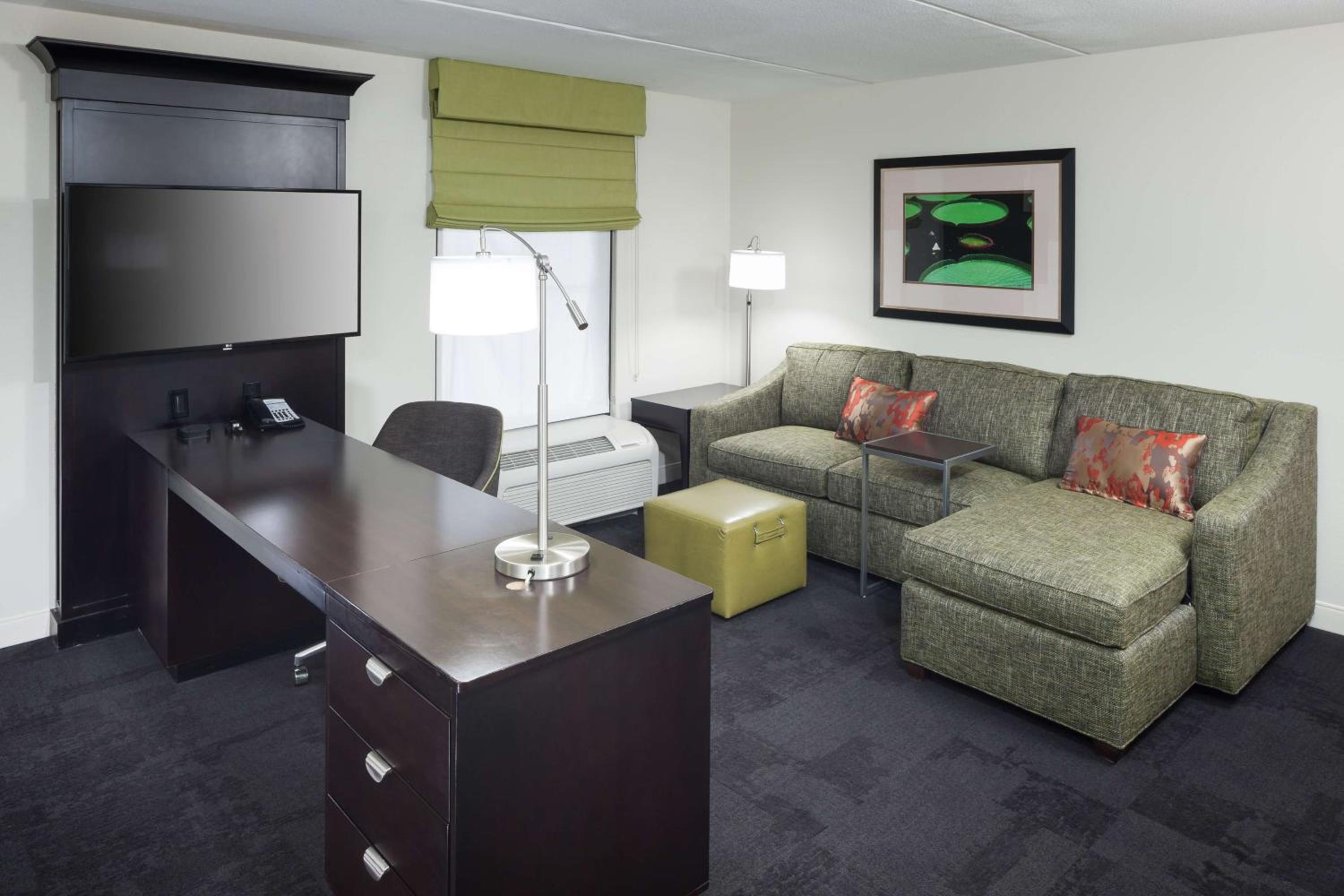 King Studio with Sofa Bed - Non-Smoking - Photo 2