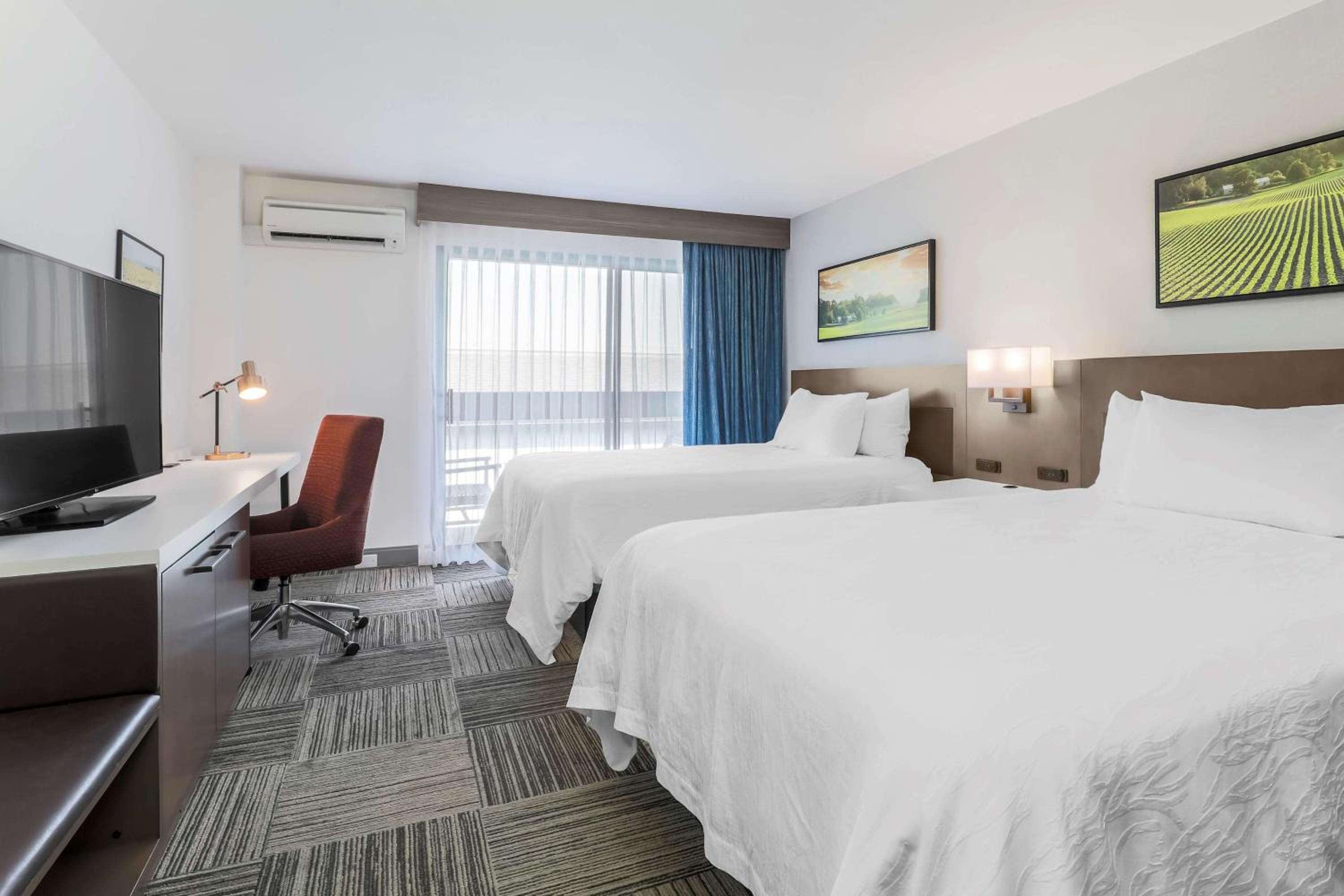 Queen Room with Two Queen Beds - Hearing Access