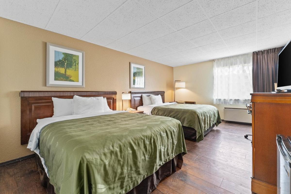 Queen Room with Two Queen Beds and Roll-In Shower - Accessible/Non-Smoking