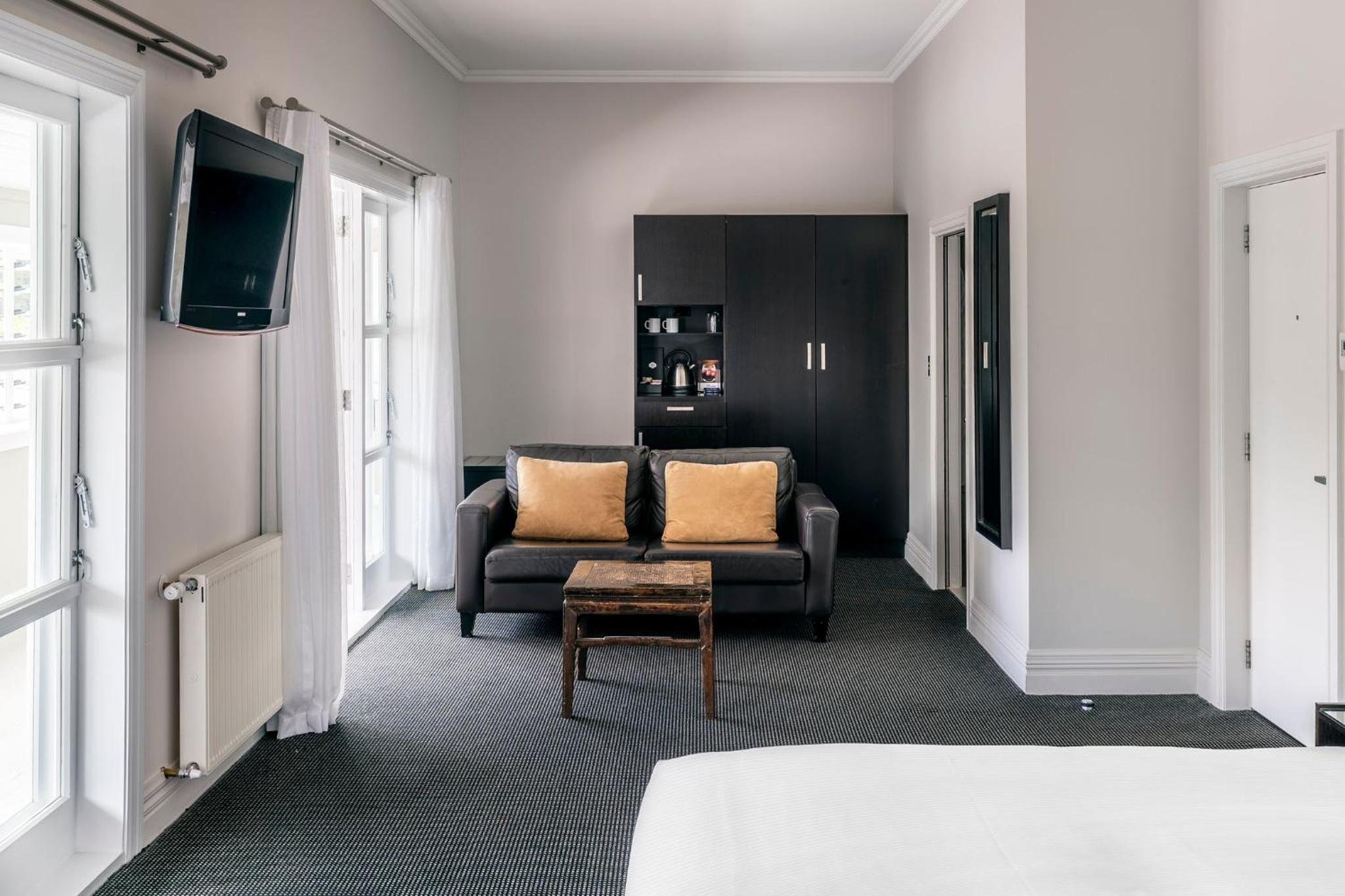 Plus King Room - Photo 1